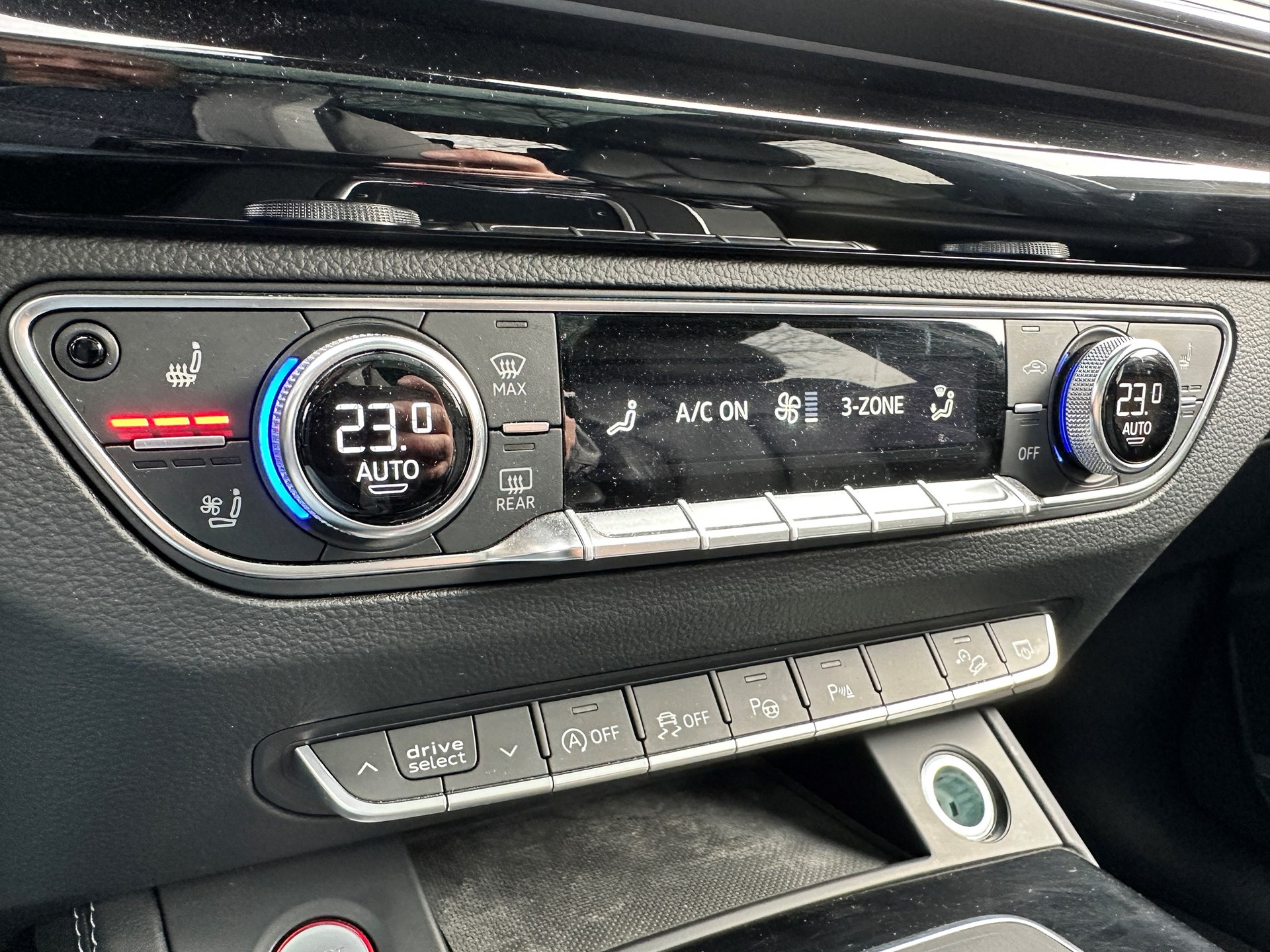 AUDI SQ5 3.0 TFSI quattro S-tronic-image-13