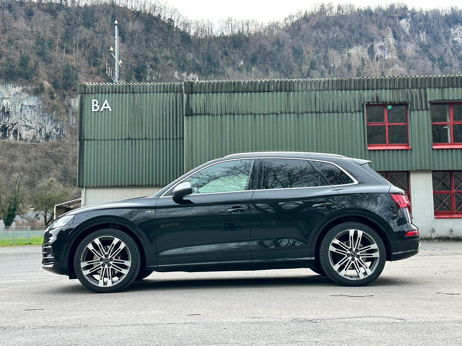 AUDI SQ5 3.0 TFSI quattro S-tronic-showroom-element-3