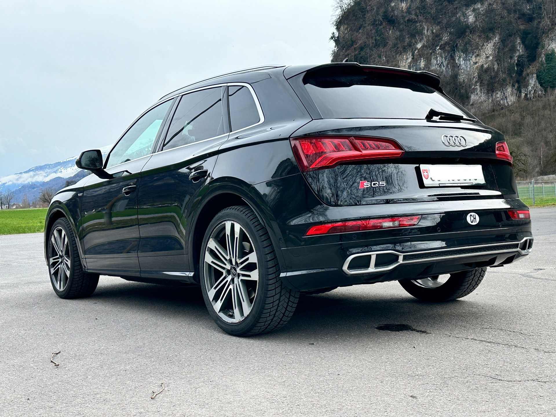 AUDI SQ5 3.0 TFSI quattro S-tronic-image-4
