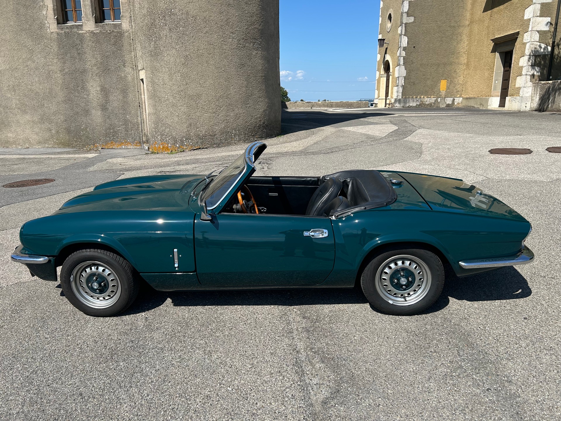 TRIUMPH Spitfire-image-1
