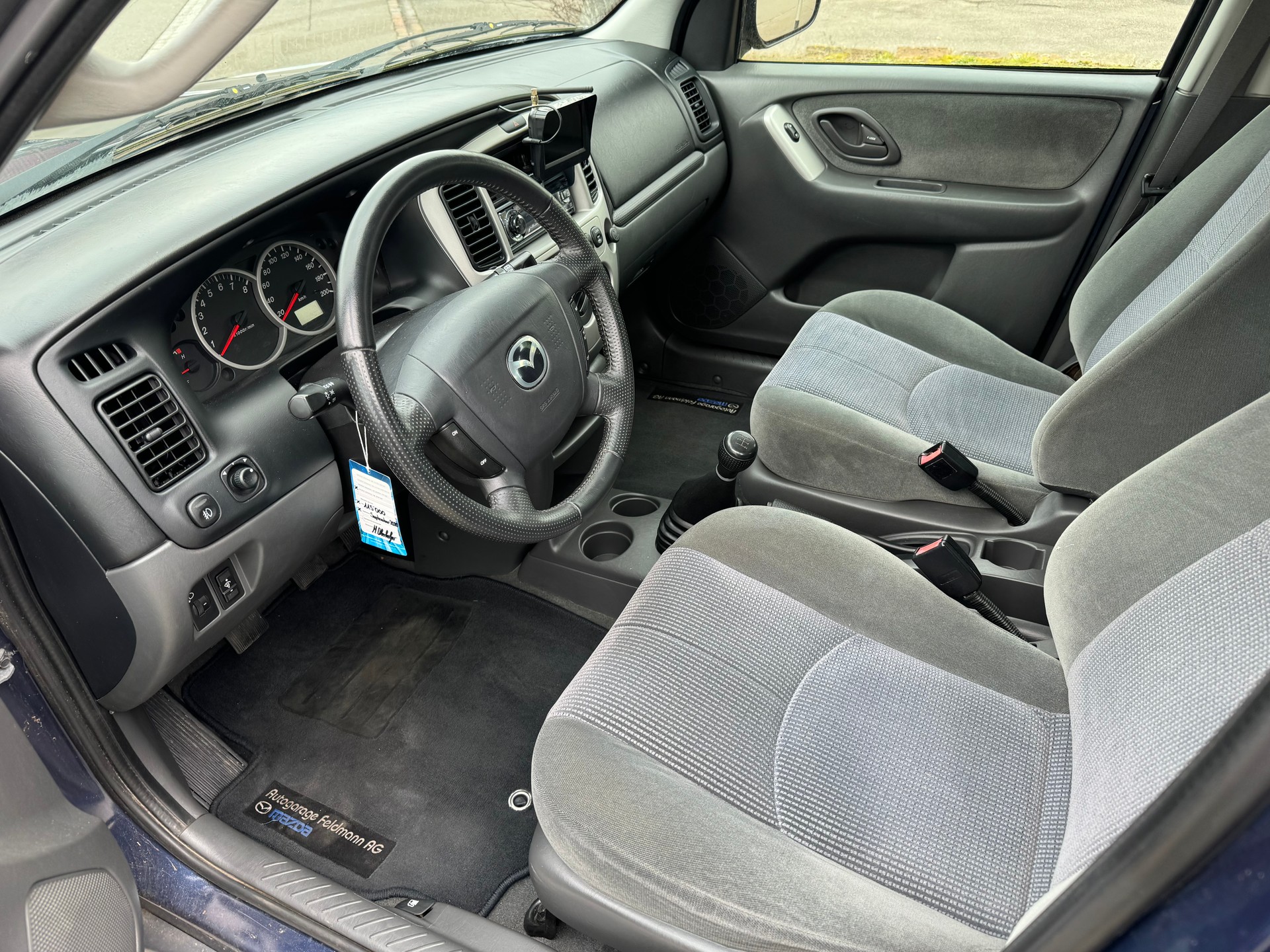 MAZDA Tribute 2.0 16V Comfort-image-6