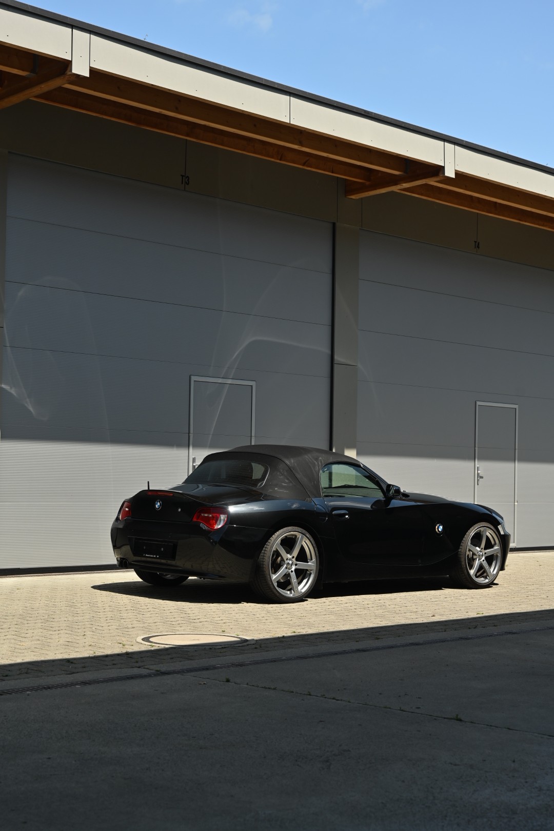 BMW Z4 2.5si Roadster-image-2
