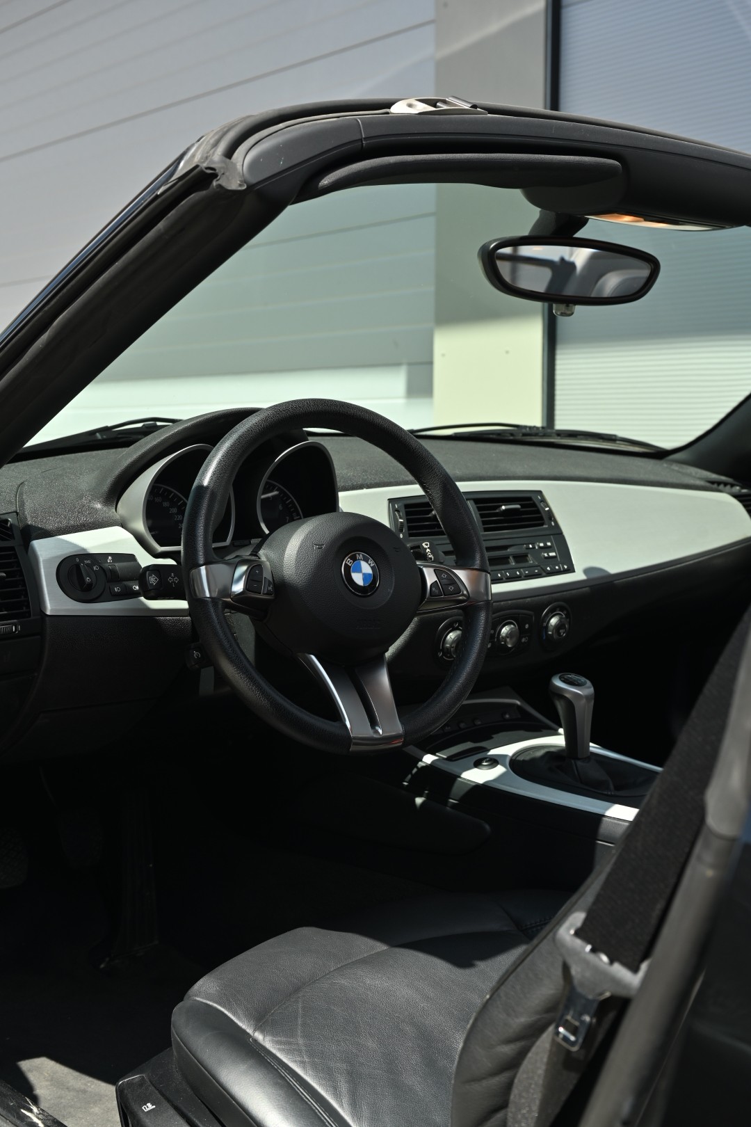 BMW Z4 2.5si Roadster-image-12