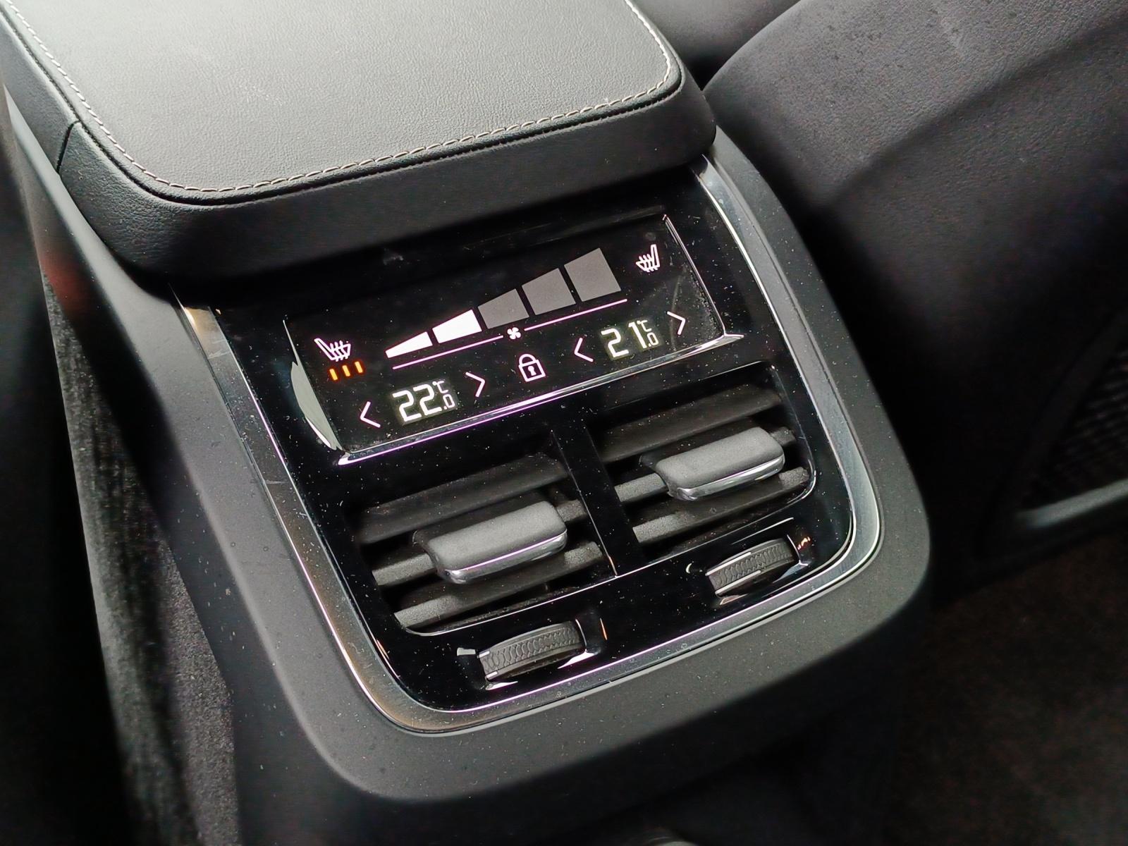 VOLVO XC90 2.0 T8 TE Plus Dark 7P. eAWD-image-19