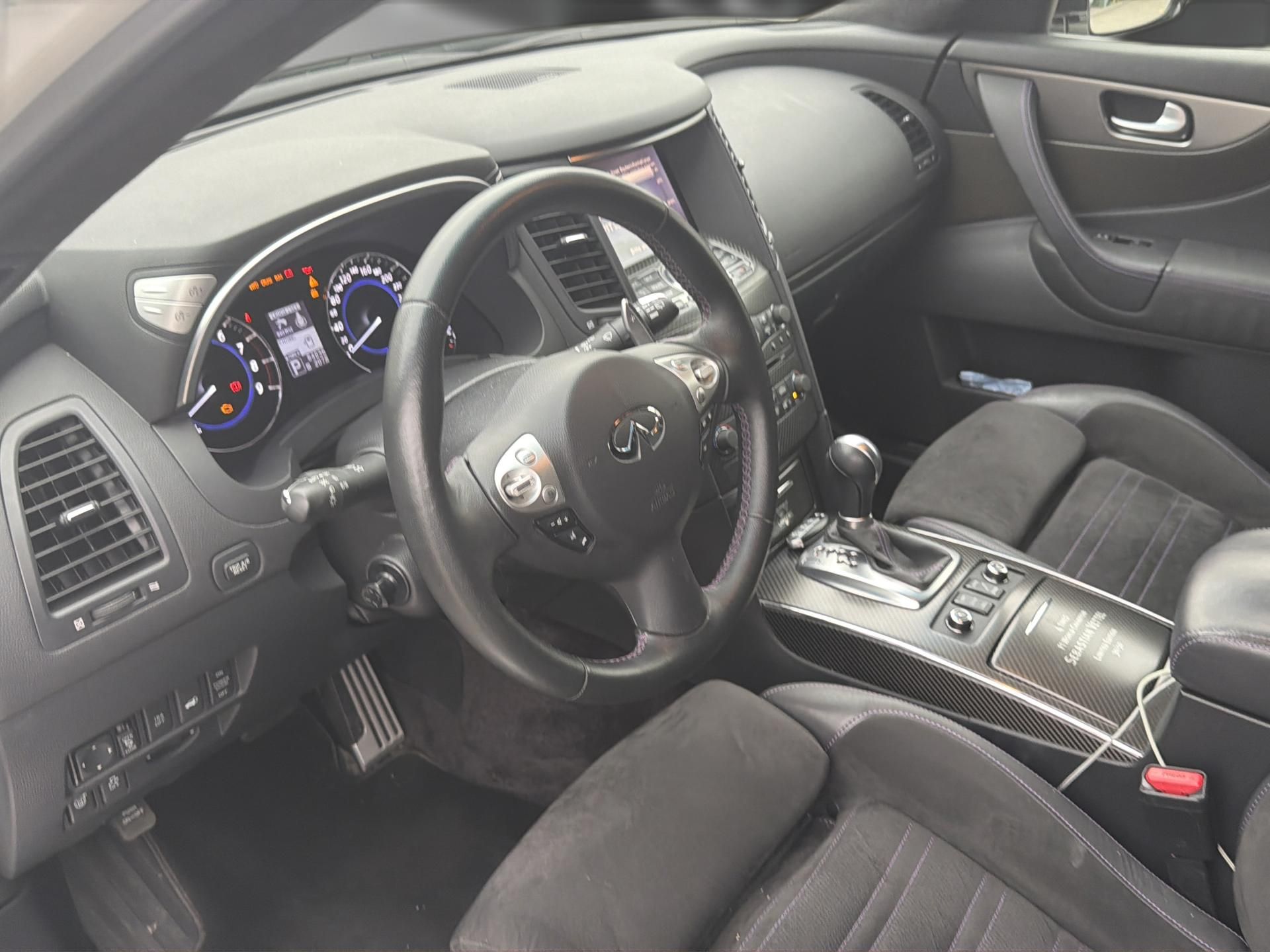 INFINITI FX 50 S Vettel Edition Nr.1 AWD Automatic-image-9