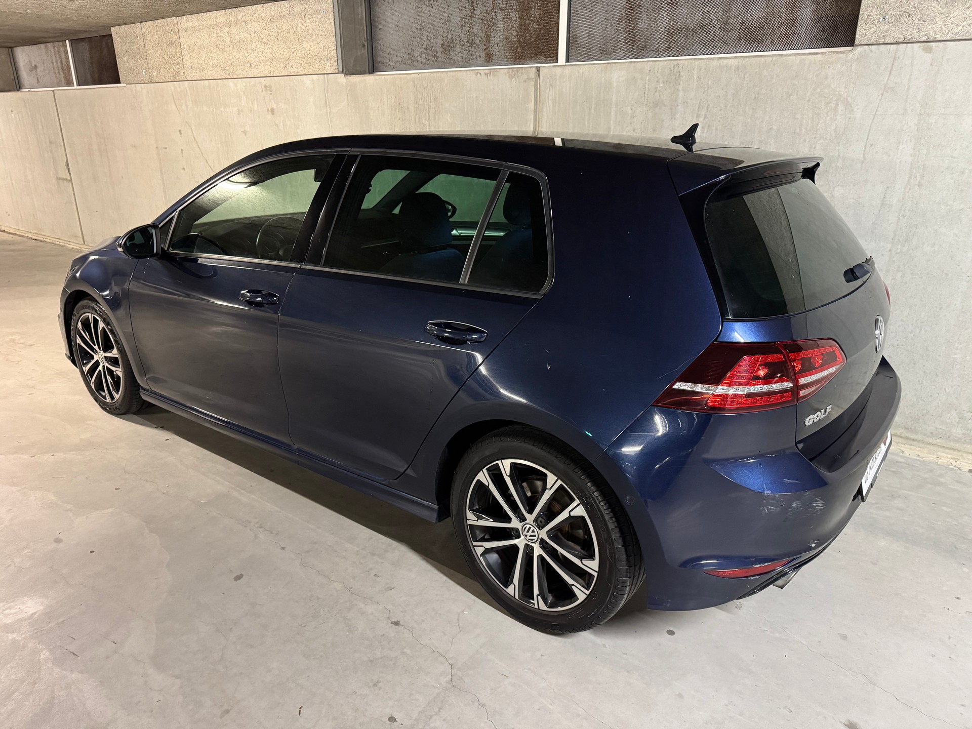 VW Golf 1.4 TSI Cup R-Line DSG-showroom-element-2