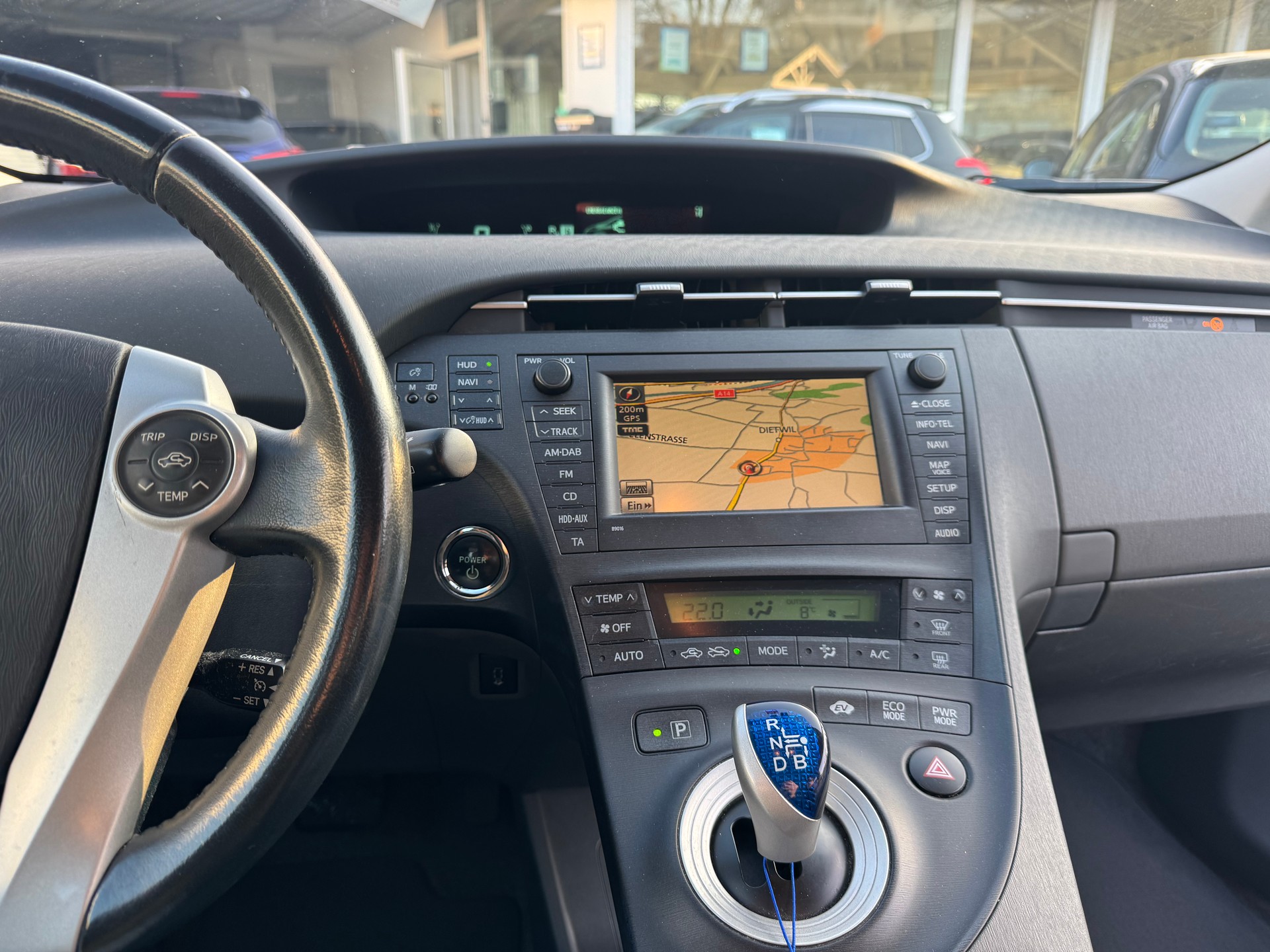 TOYOTA Prius 1.8 16V HSD Sol Premium-image-12