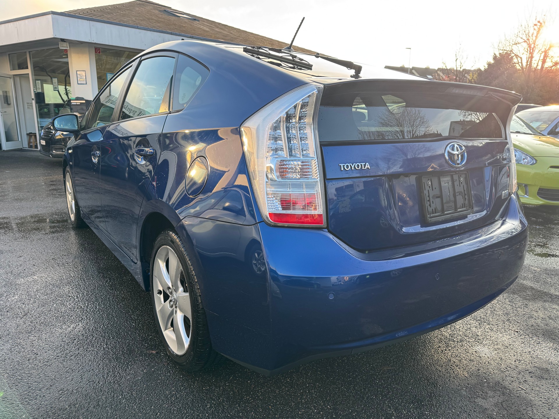 TOYOTA Prius 1.8 16V HSD Sol Premium-image-5
