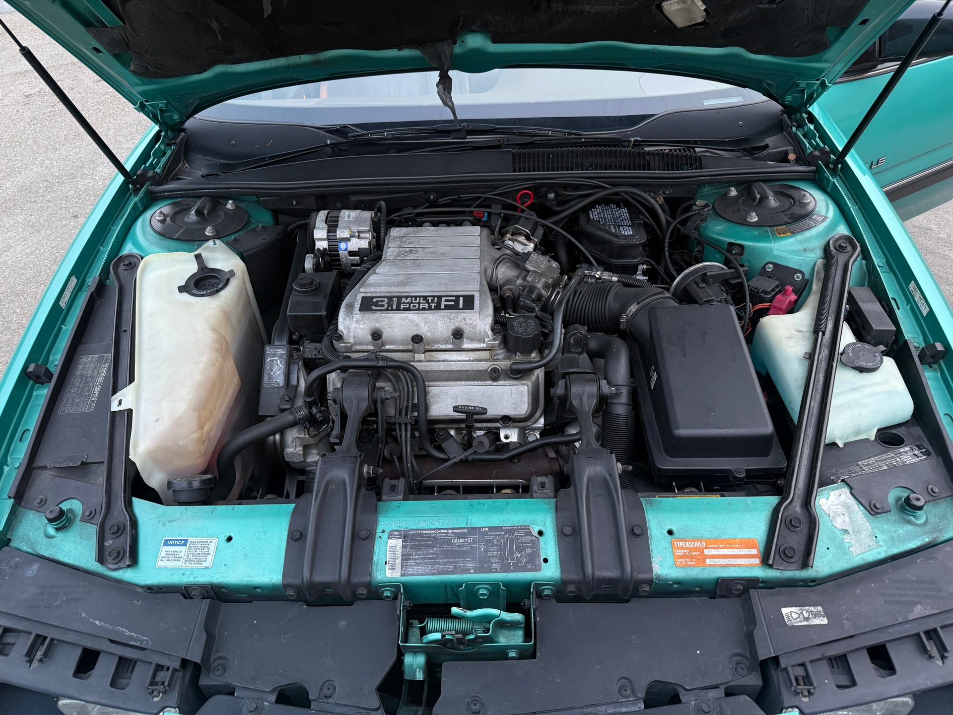 PONTIAC Grand-Prix 3.1 LE-image-9