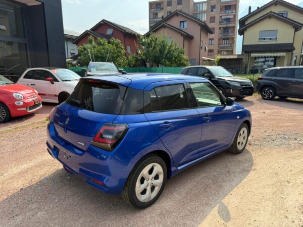 SUZUKI Swift 1.2 Compact+ Hybrid CVT-image-1