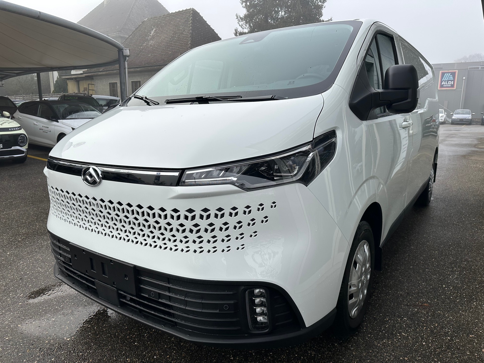 MAXUS Deliver 7 2.0D L2H1-image-2