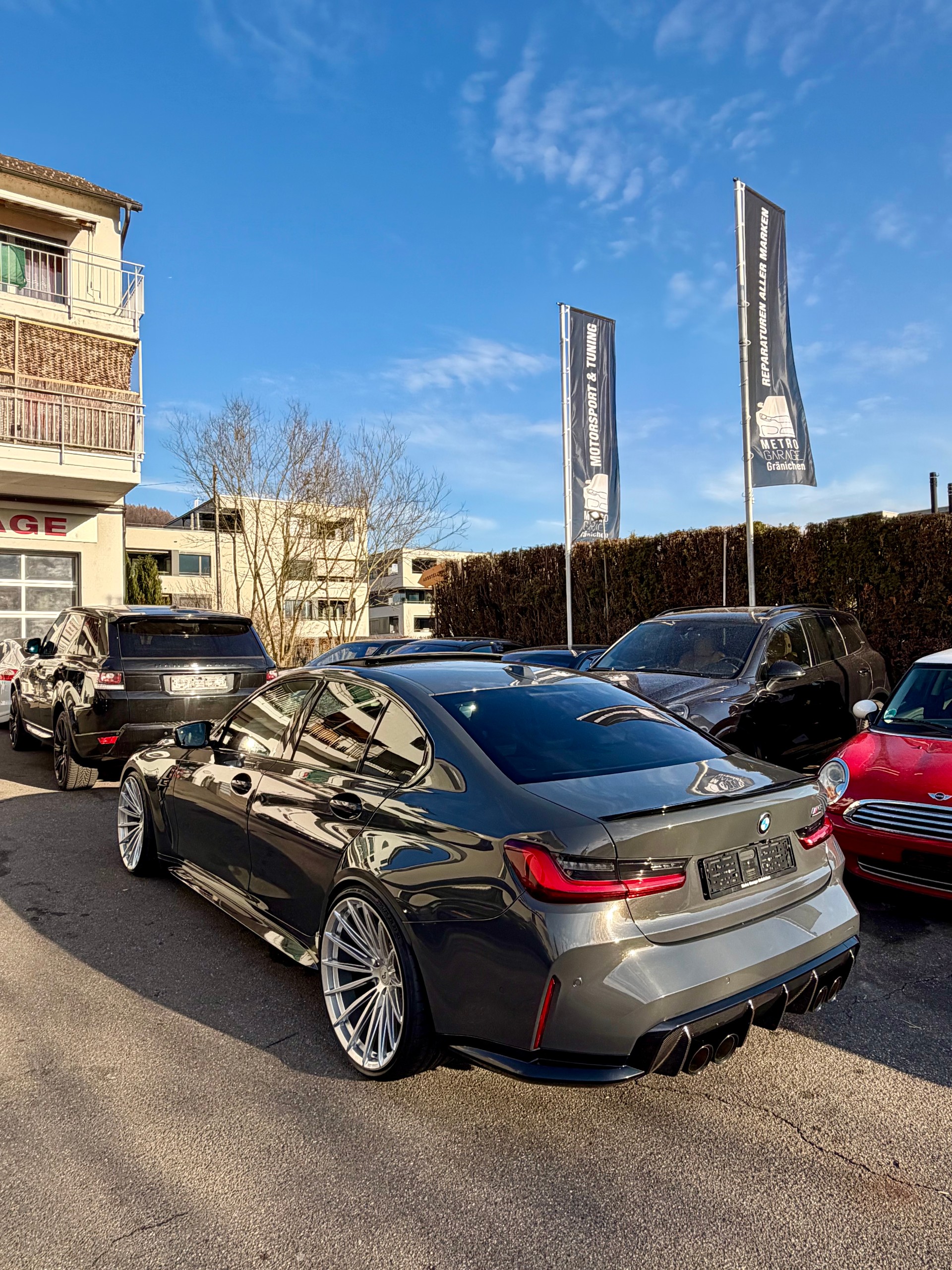 BMW M3 Competition-showroom-element-2