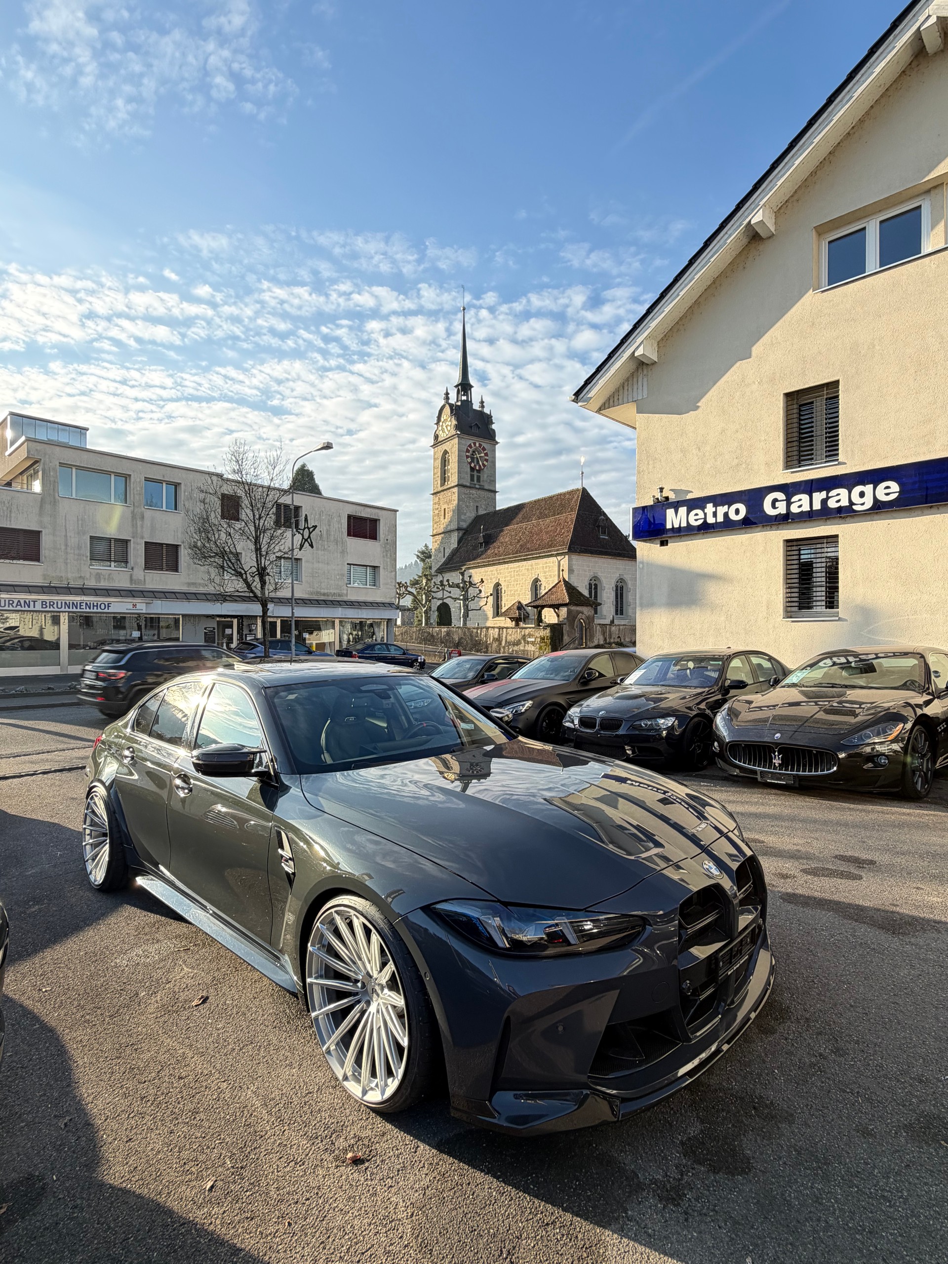 BMW M3 Competition-showroom-element-3