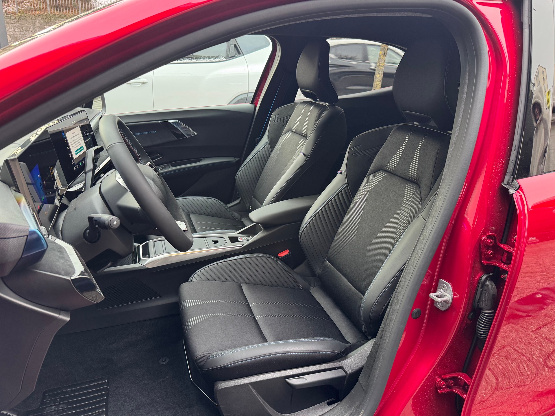 RENAULT Clio 1.8 E-Tech Esprit Alpine-image-13
