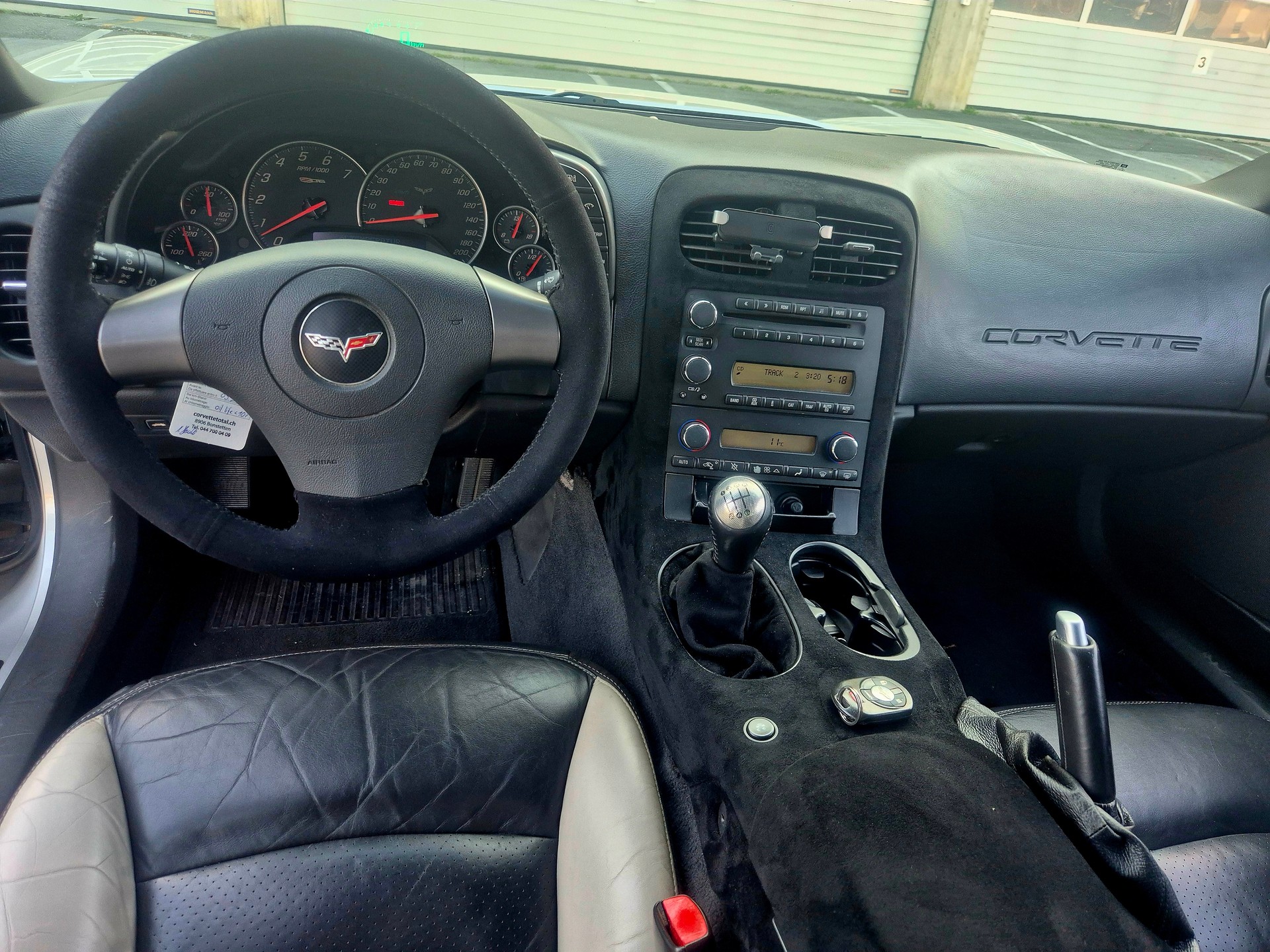 CHEVROLET Corvette Z06-image-12