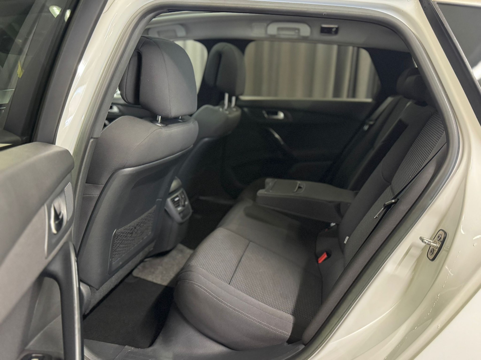 PEUGEOT 508 SW 2.0 HDI Business-image-7