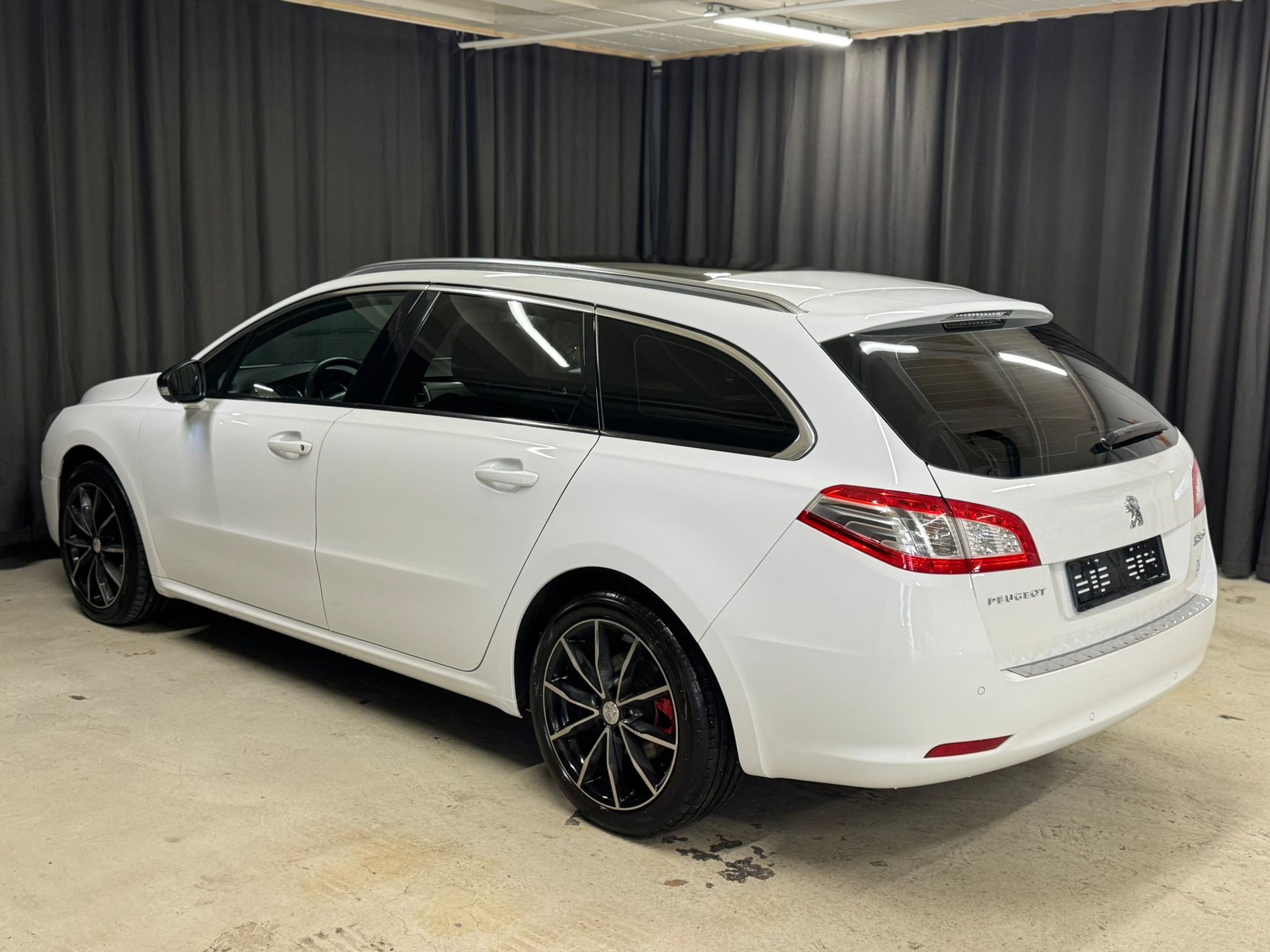 PEUGEOT 508 SW 2.0 HDI Business-image-4