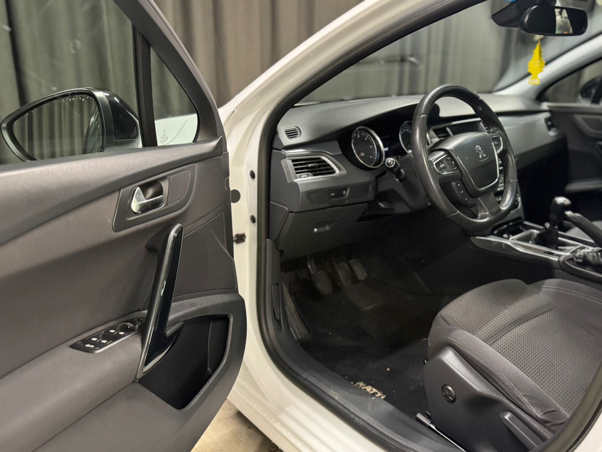 PEUGEOT 508 SW 2.0 HDI Business-image-10