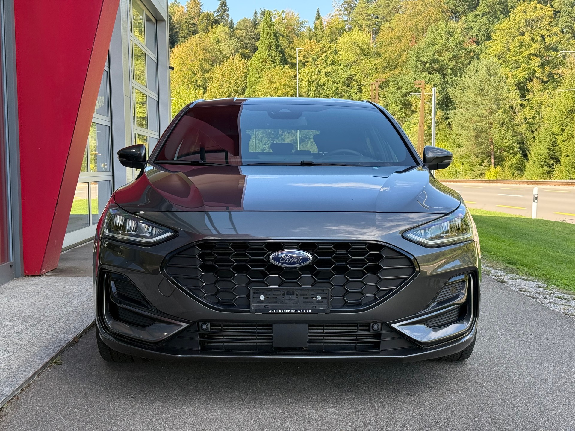 FORD Focus 1.0 MHEV ST-Line LEASING AB 244.25 CHF / MONAT-showroom-element-3