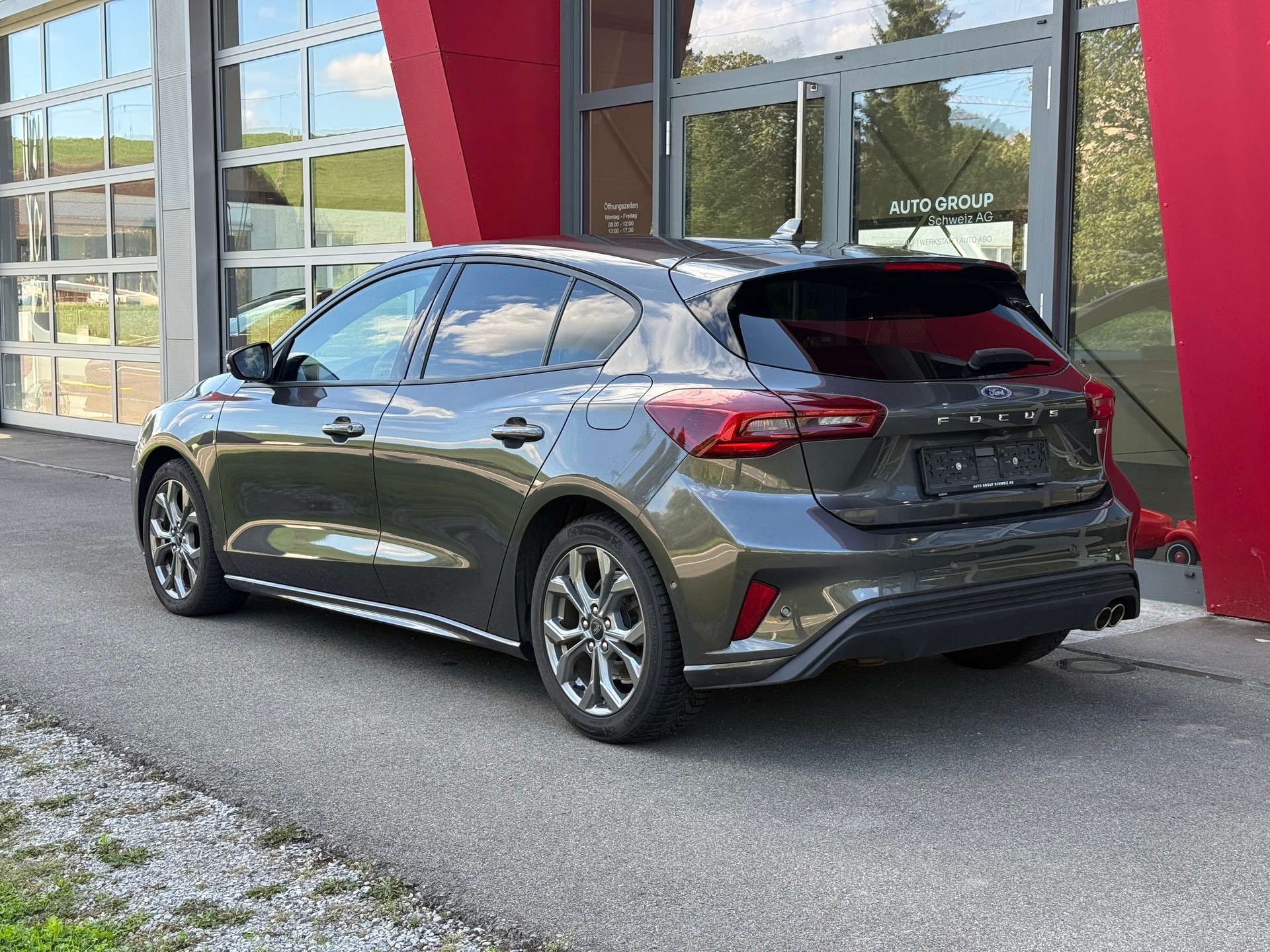 FORD Focus 1.0 MHEV ST-Line LEASING AB 244.25 CHF / MONAT-showroom-element-2