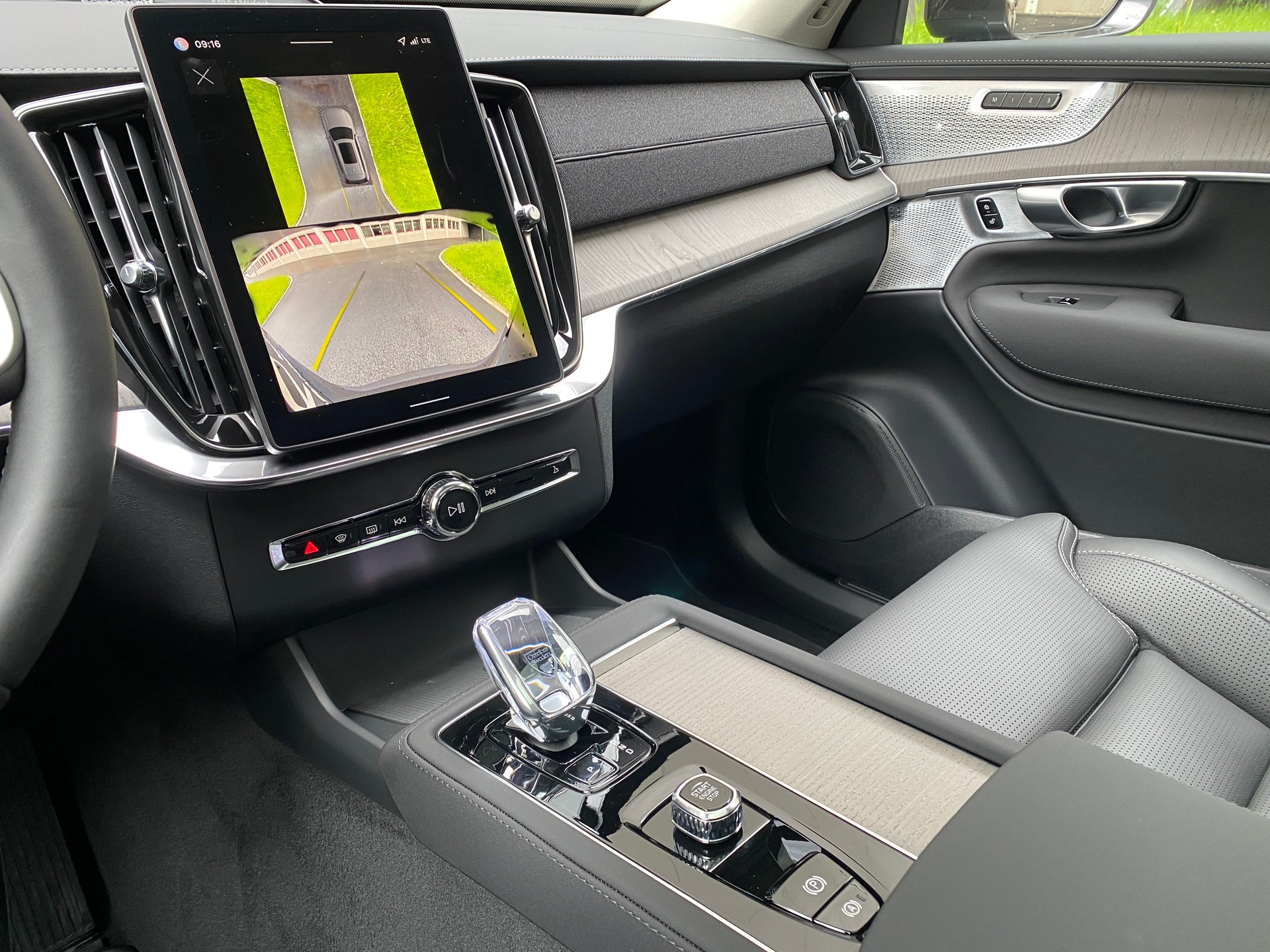 VOLVO XC90 2.0 T8 TE Ultra Bright eAWD-image-9