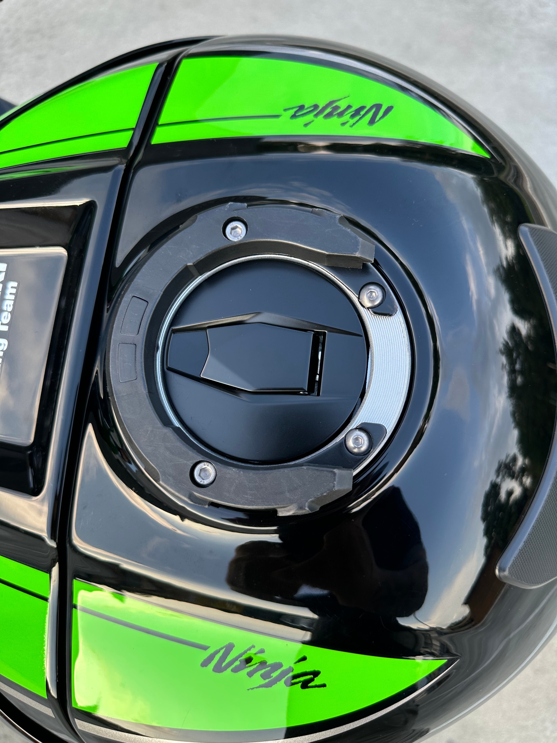 KAWASAKI NINJA ZX-10R-image-7