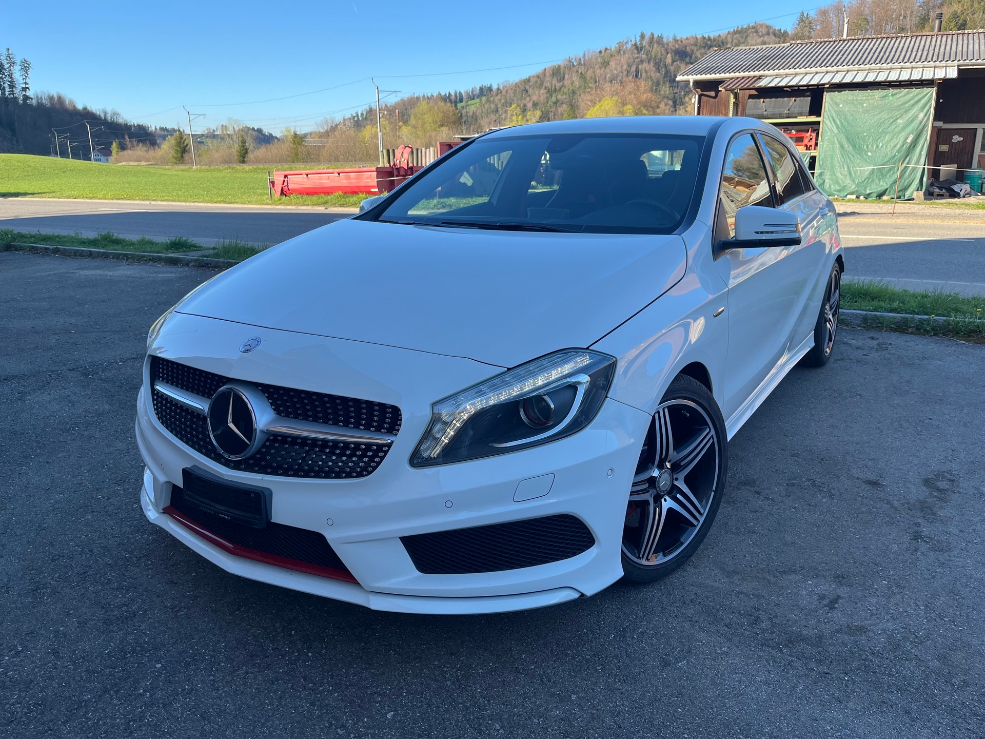 MERCEDES-BENZ A 250 AMG Line 4Matic 7G-DCT / Frisch ab MFK & Service / 1.Hand