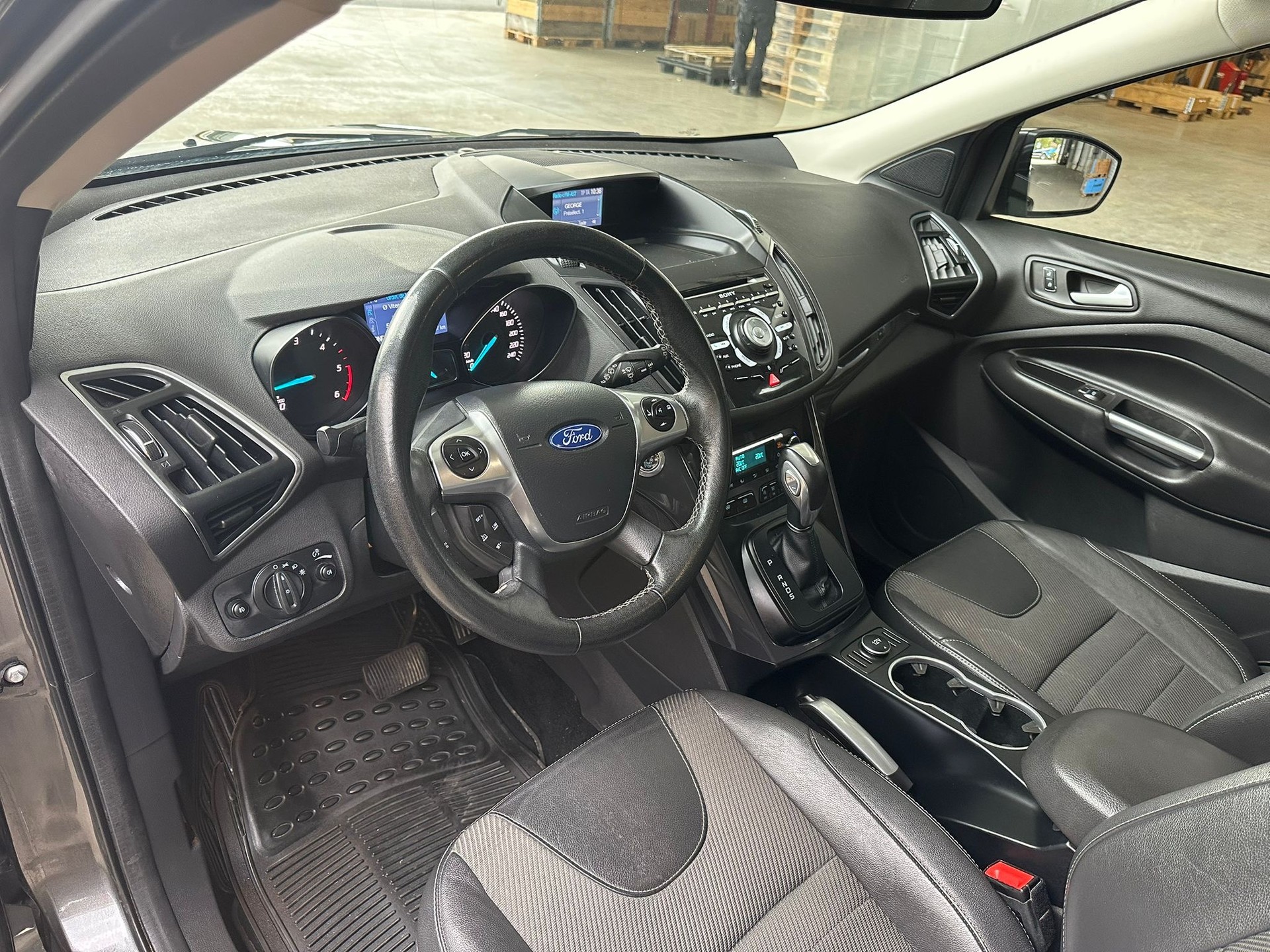 FORD Kuga 2.0 TDCi Titanium 4WD PowerShift-image-7