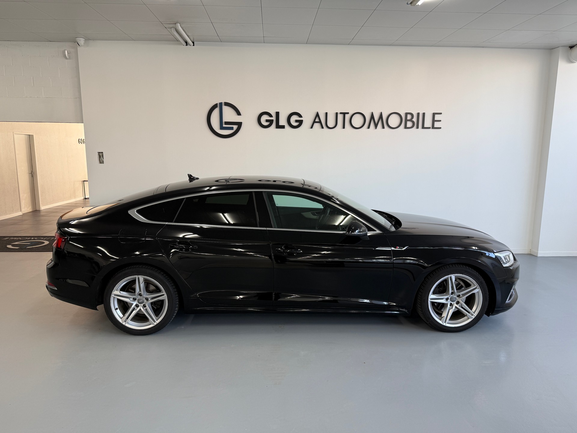 AUDI A5 Sportback 40 TFSI Sport S-tronic-image-4