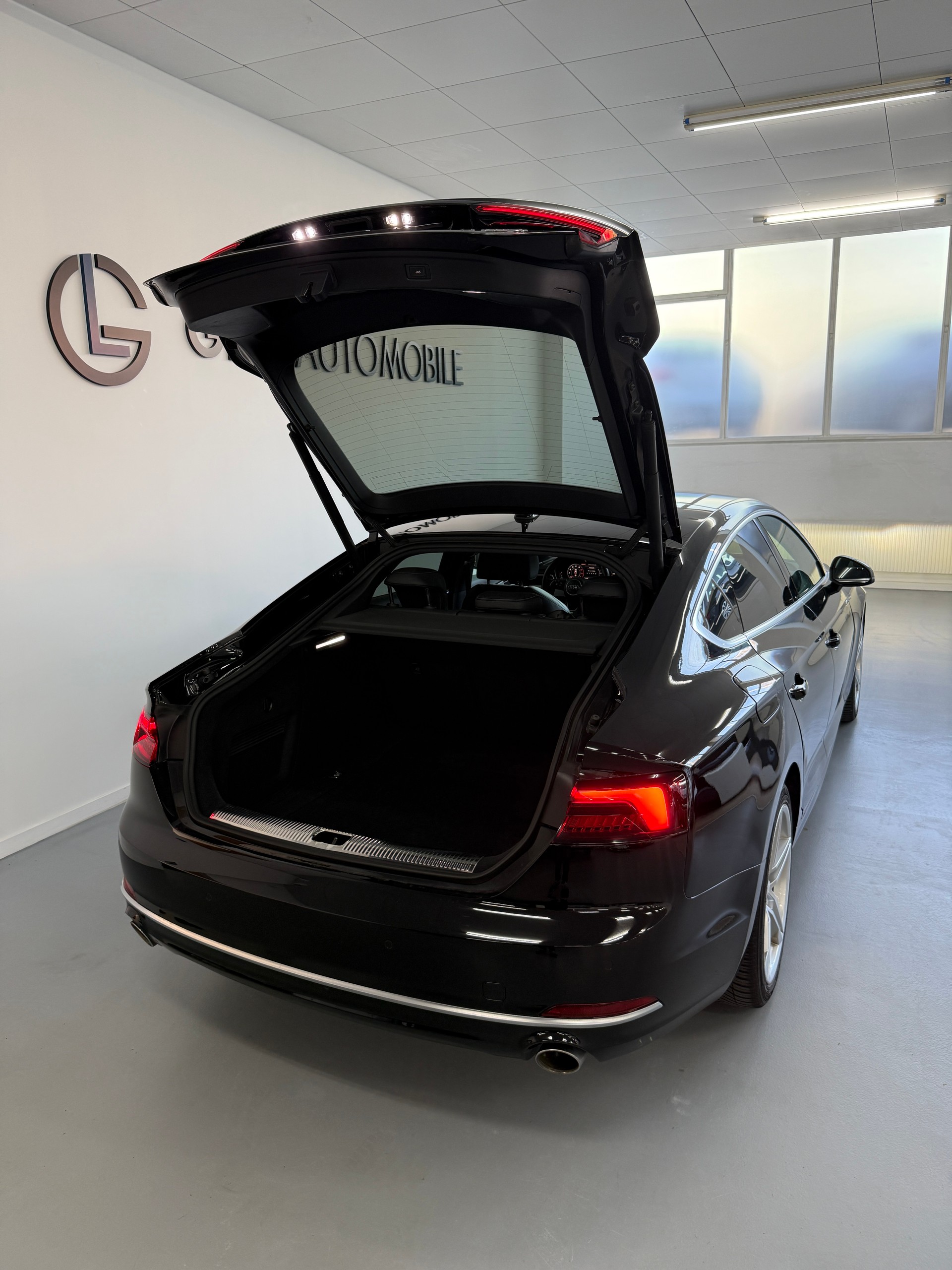 AUDI A5 Sportback 40 TFSI Sport S-tronic-image-13