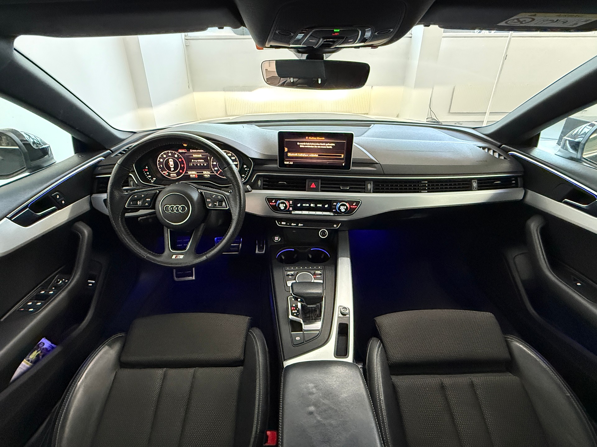 AUDI A5 Sportback 40 TFSI Sport S-tronic-image-8