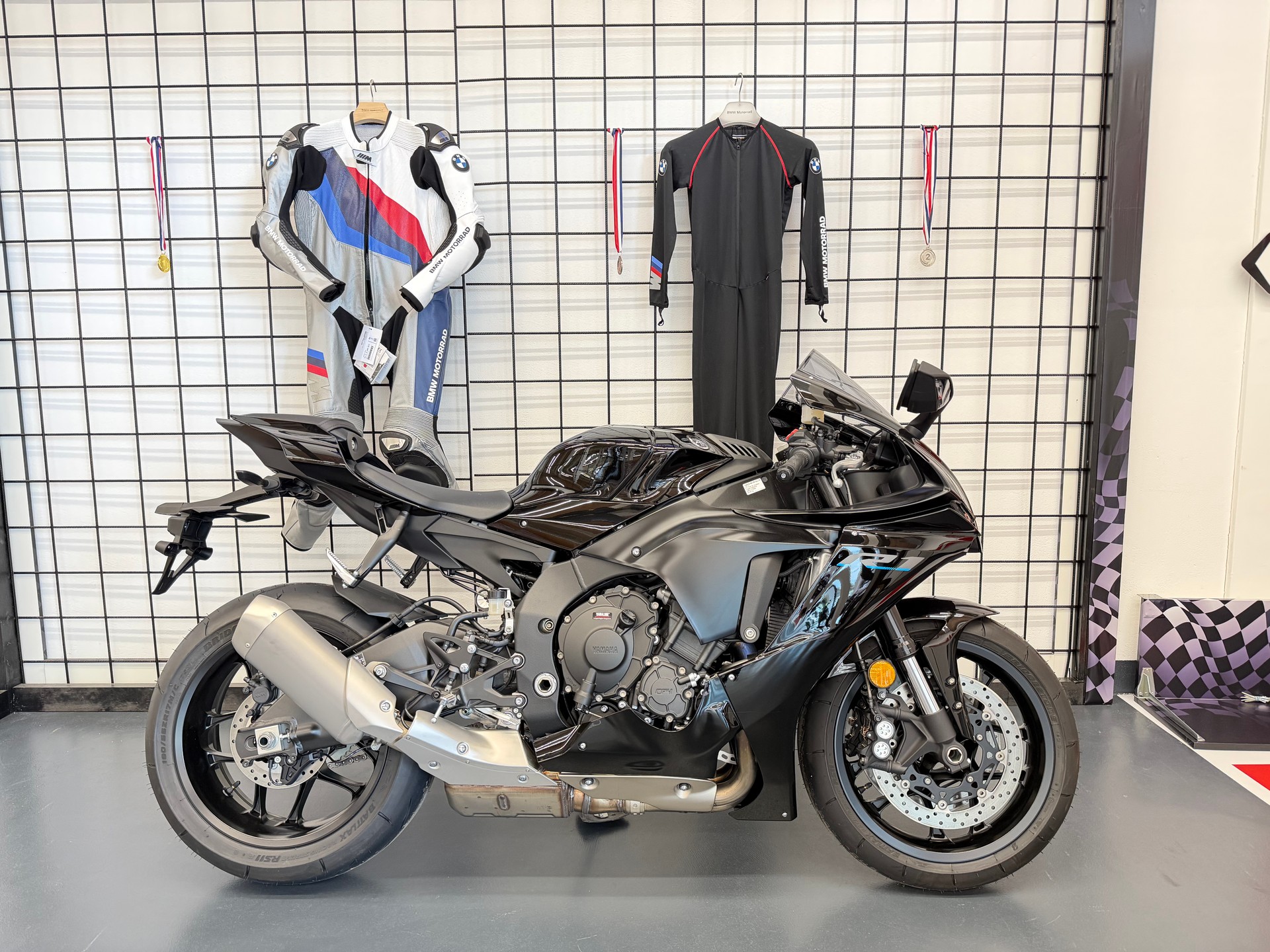 YAMAHA YZF-R1 ABS-image-0