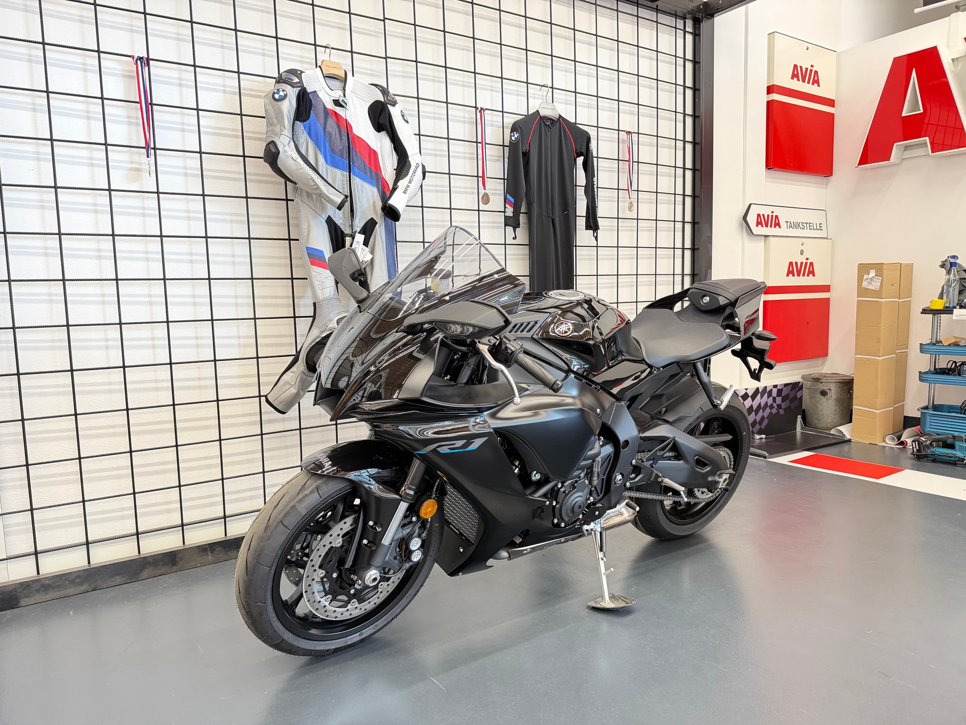 YAMAHA YZF-R1 ABS-image-4