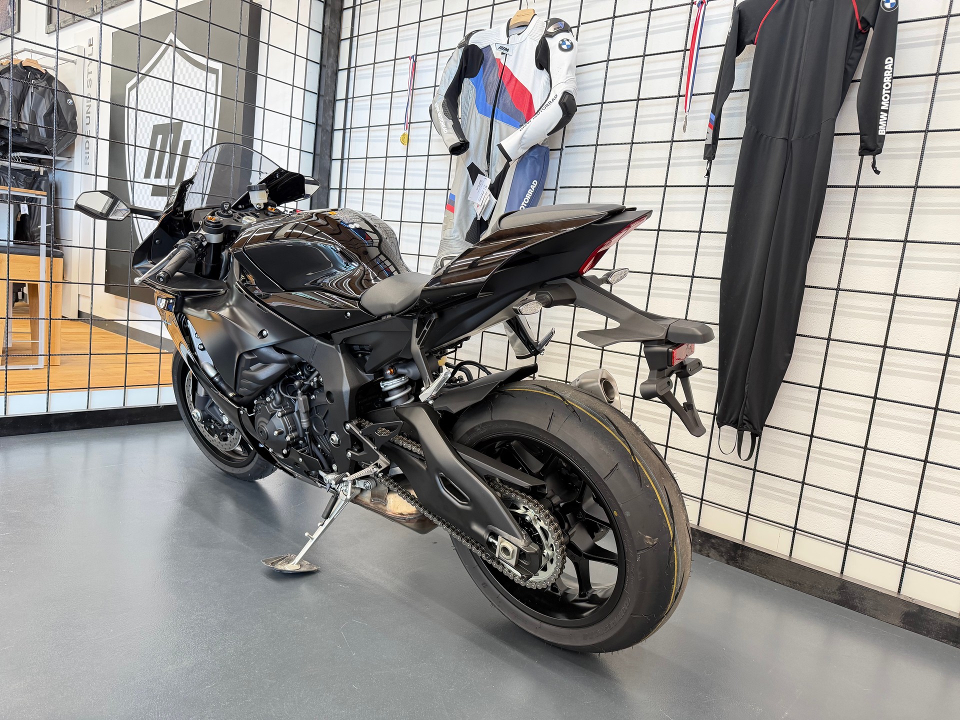 YAMAHA YZF-R1 ABS-image-5