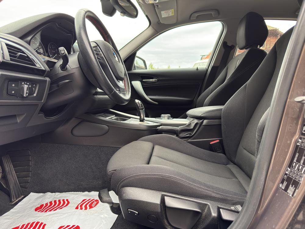 BMW 120d Sport Line Steptronic-image-10