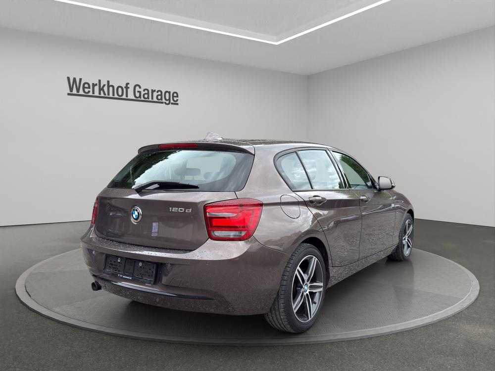 BMW 120d Sport Line Steptronic-image-3