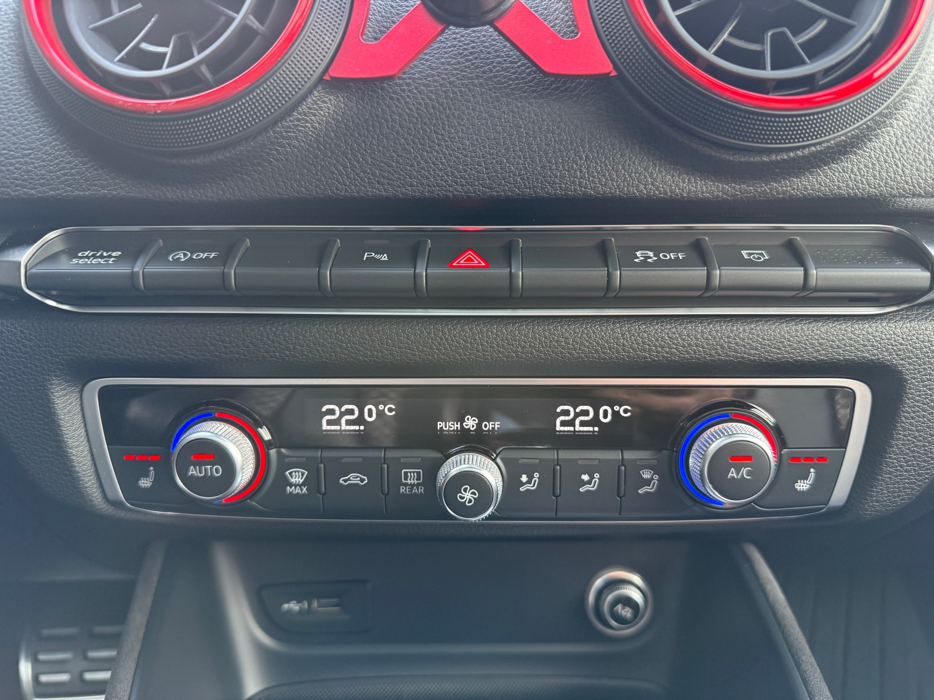 AUDI RS3 Sportback 2.5 TSI quattro S-tronic ***MAXTON DESIGN EXTERIEUR***-image-24