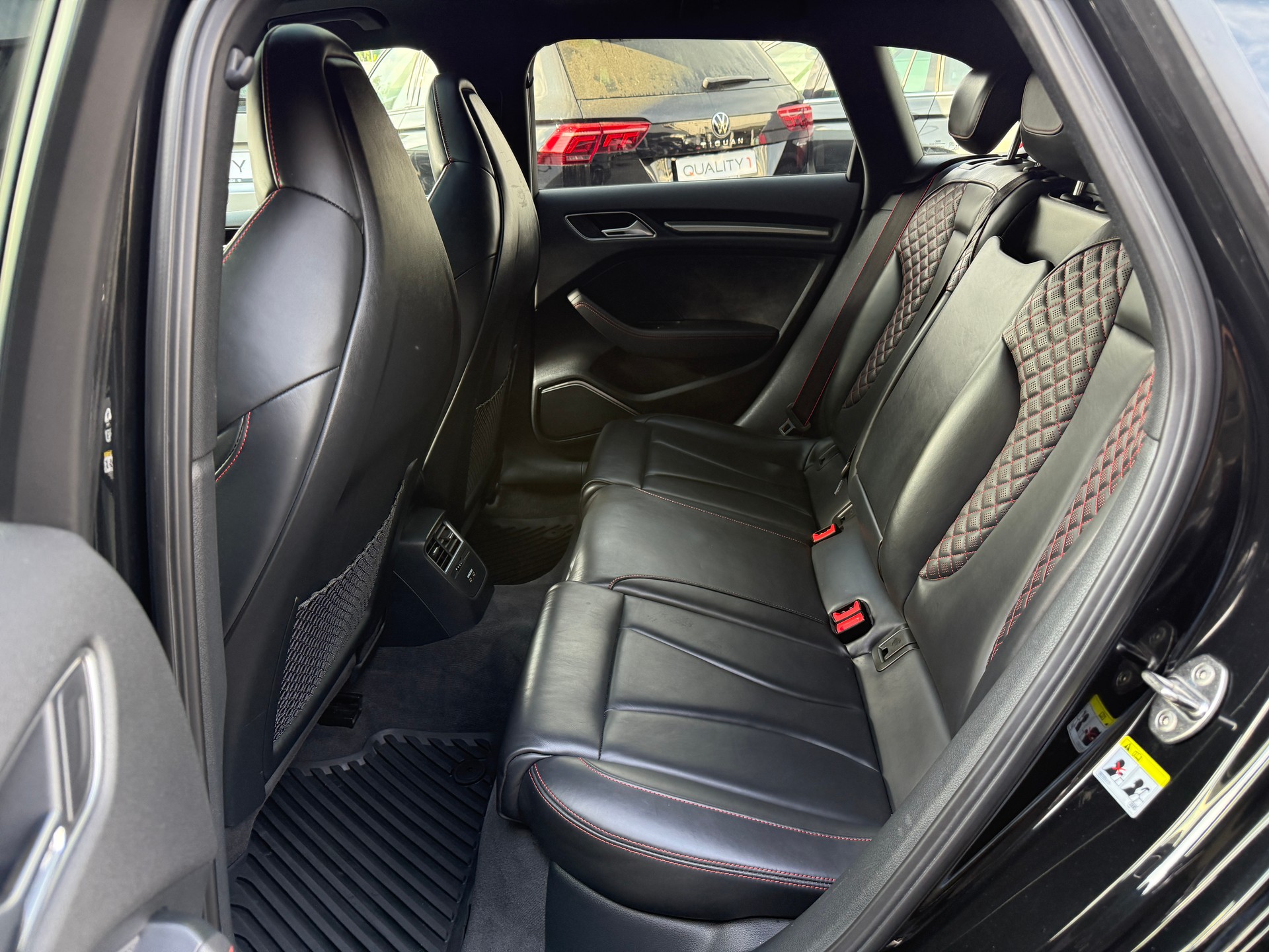AUDI RS3 Sportback 2.5 TSI quattro S-tronic ***MAXTON DESIGN EXTERIEUR***-image-26
