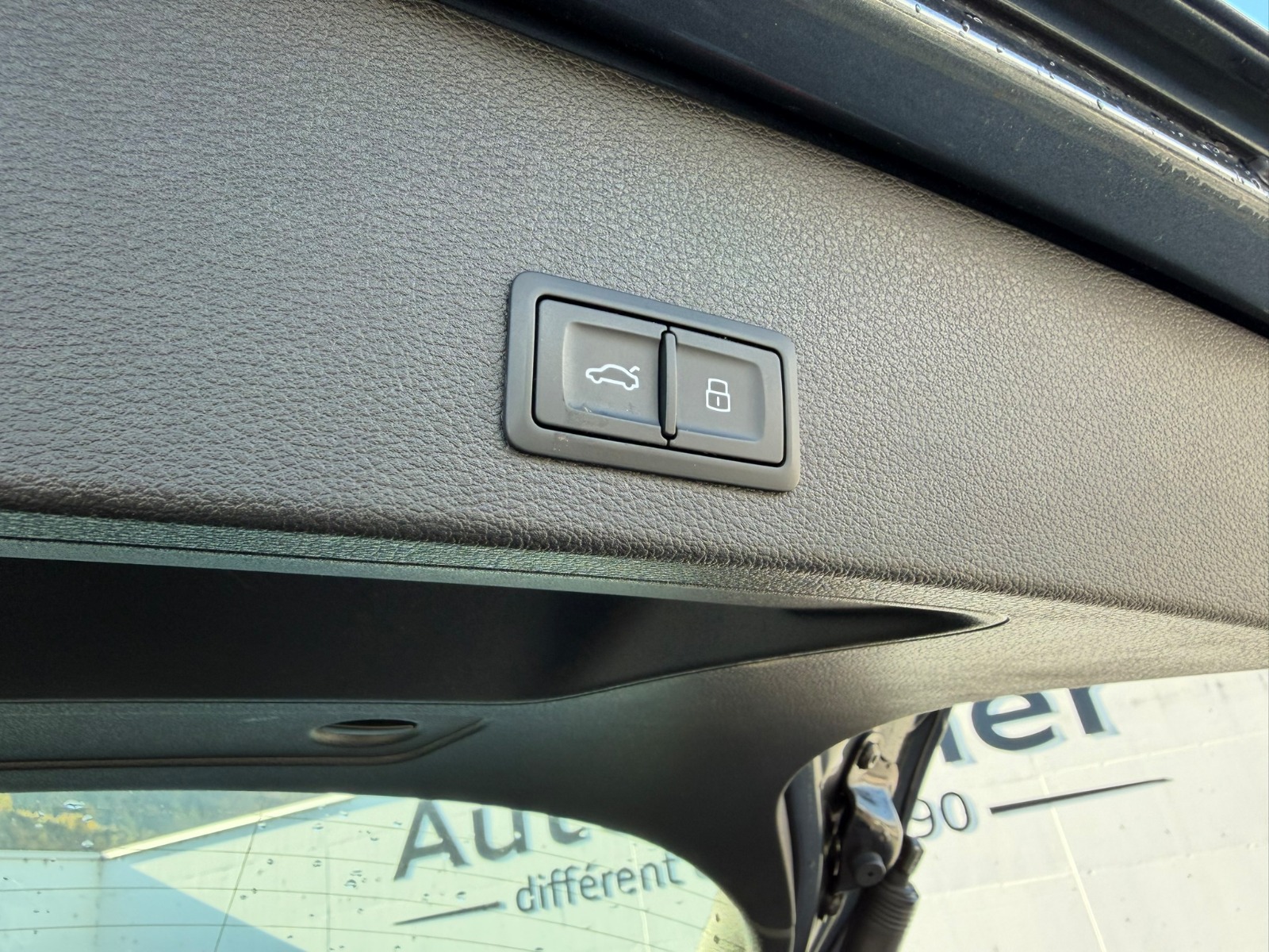 AUDI Q2 2.0 TFSI sport quattro S-tronic-image-13