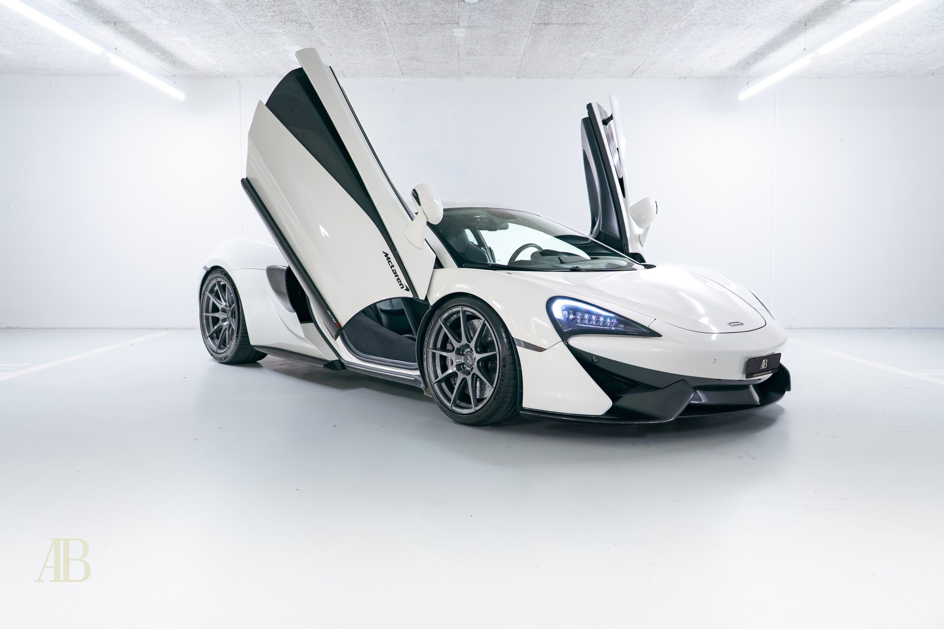 McLAREN 570S Coupé 3.8 V8 SSG