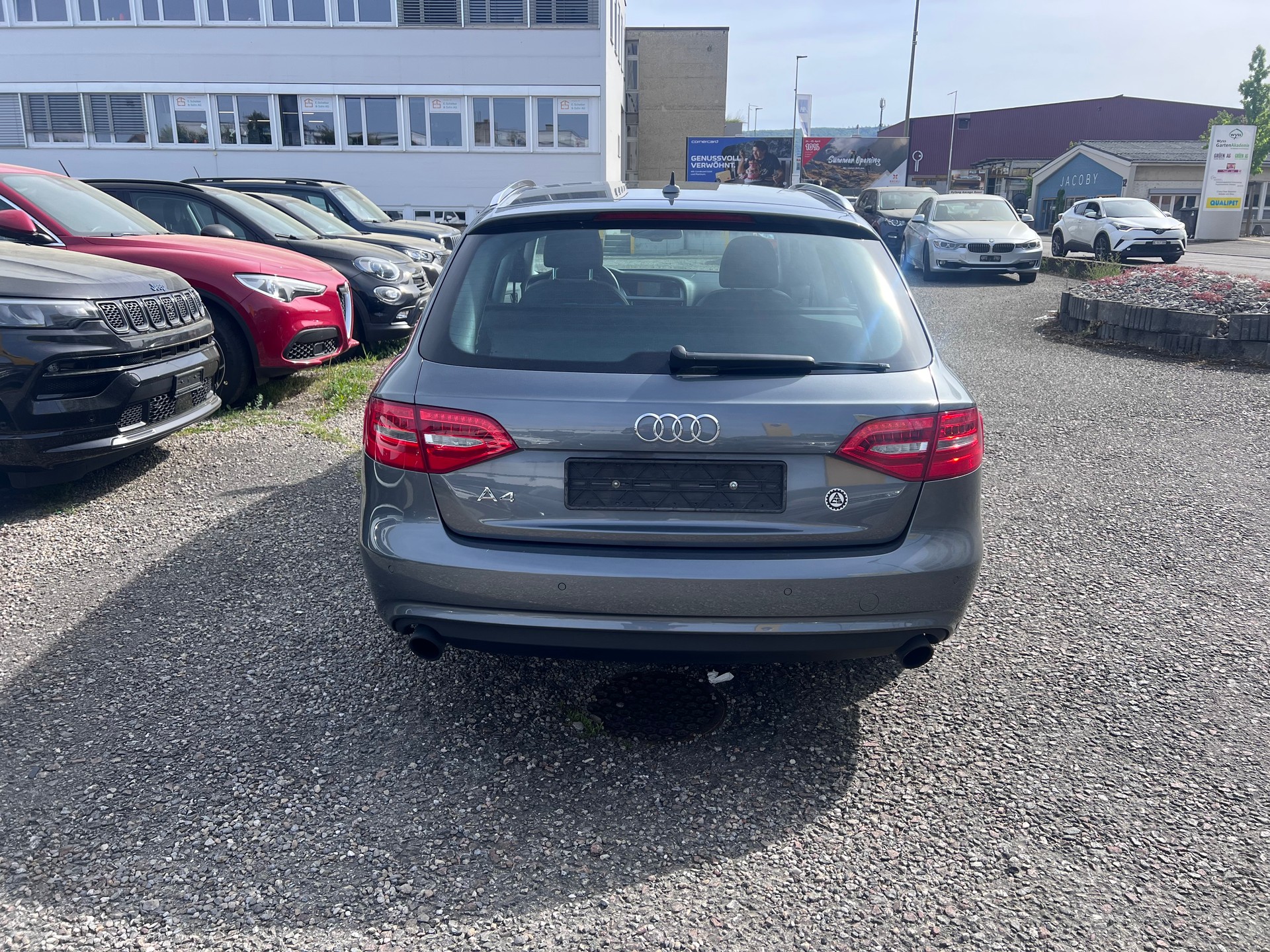 AUDI A4 Avant 2.0 TFSI quattro s-tronic-showroom-element-3