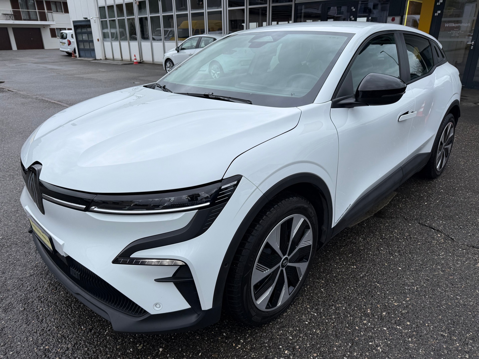 RENAULT Mégane E-TECH EV60 Evolution ER-showroom-element-1