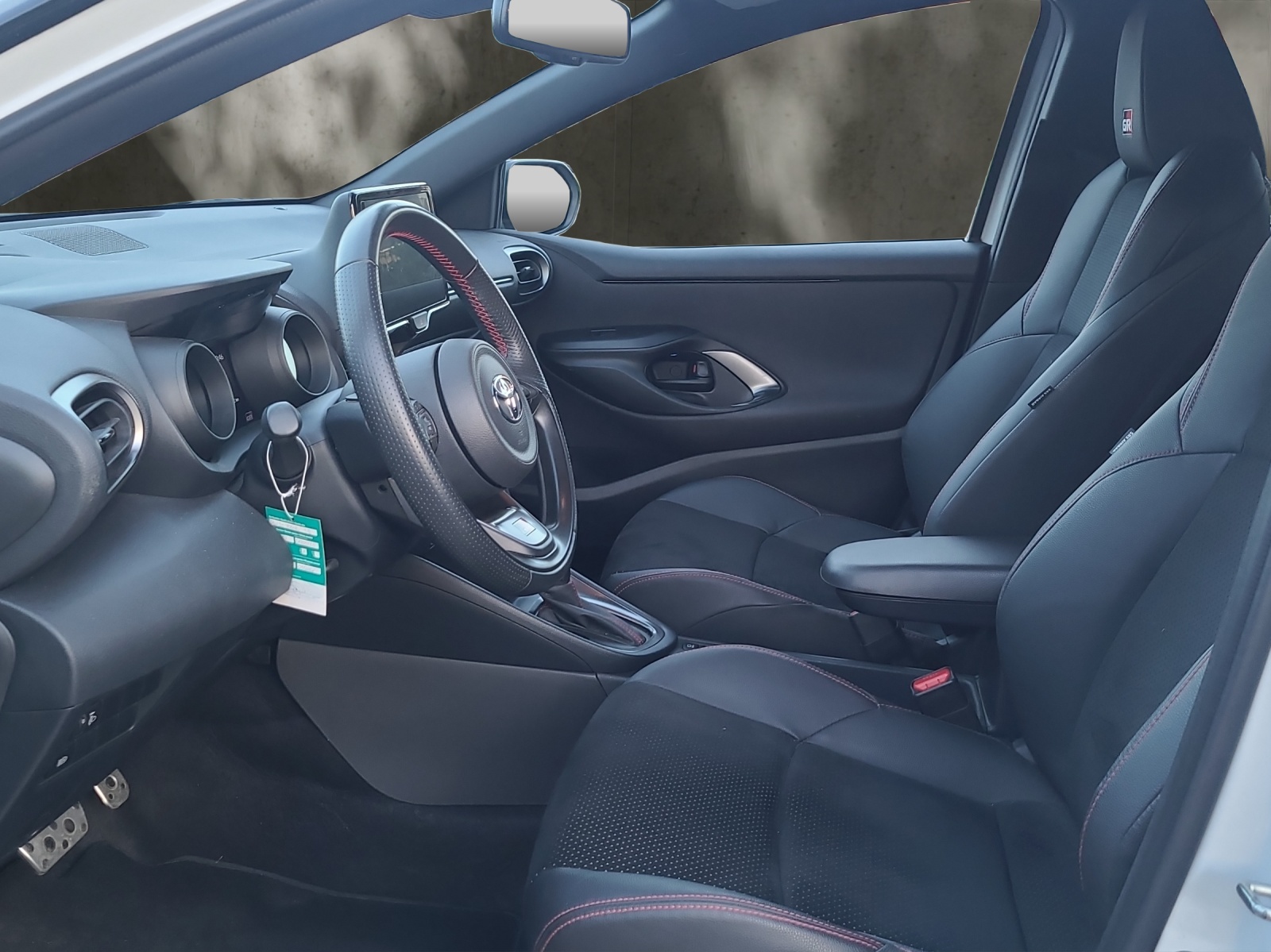 TOYOTA Yaris 1.5 GR Sport e-CVT-image-6