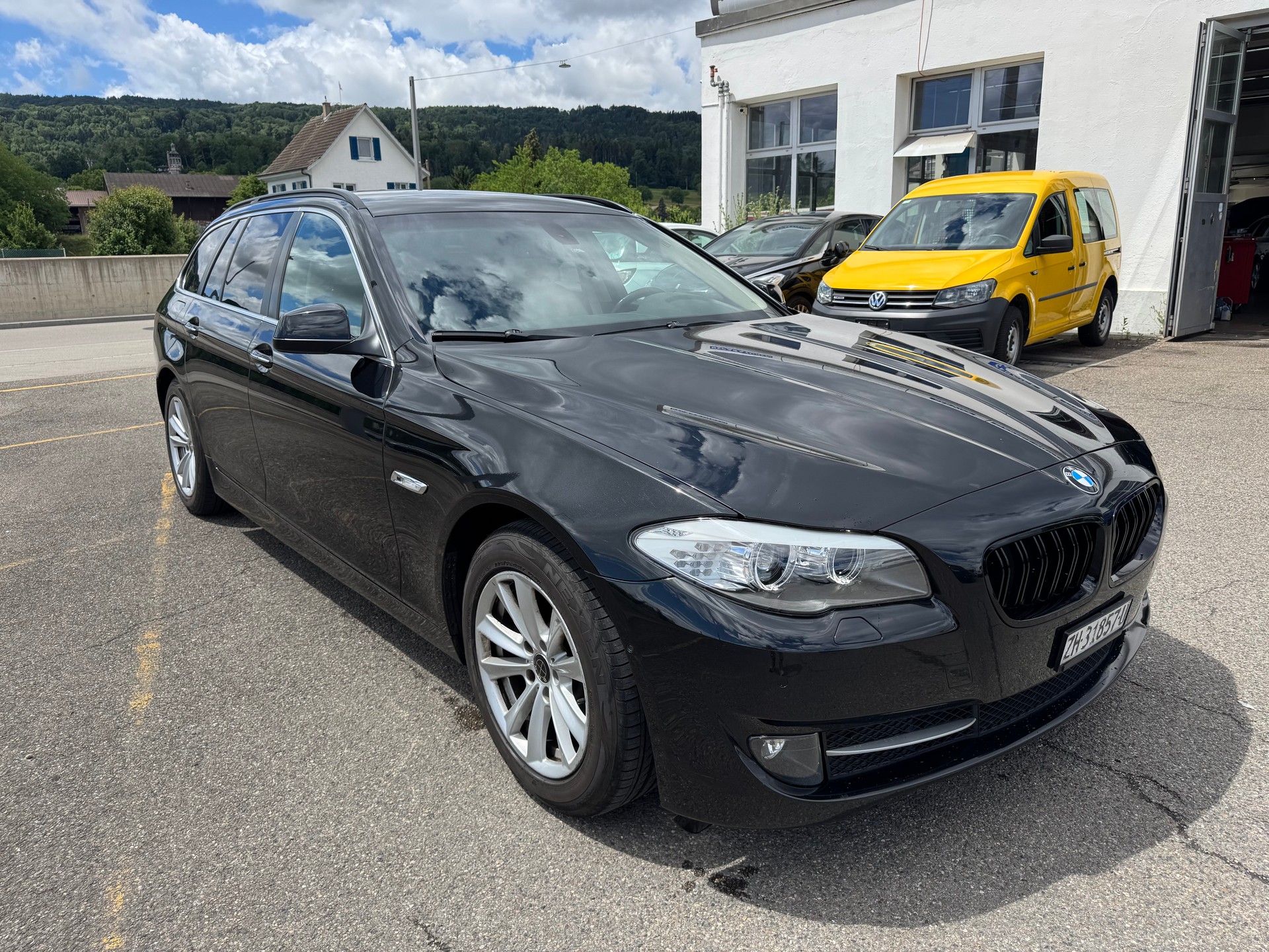 BMW 520d Touring Steptronic-image-1