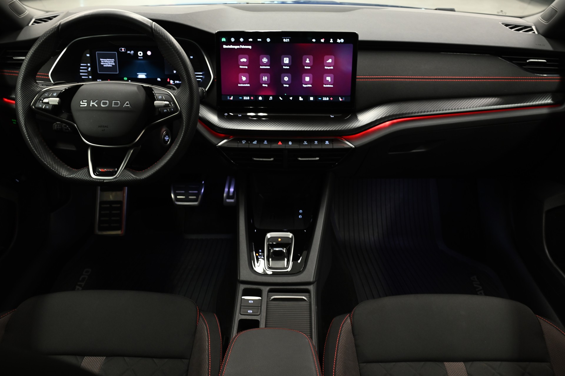 SKODA Octavia Combi 2.0 TSI RS DSG-image-10