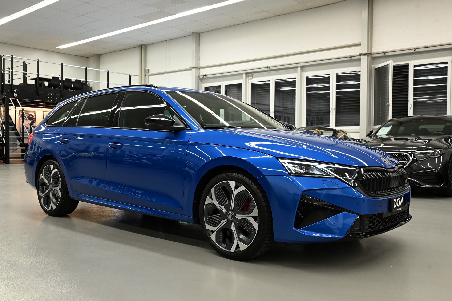 SKODA Octavia Combi 2.0 TSI RS DSG-showroom-element-1