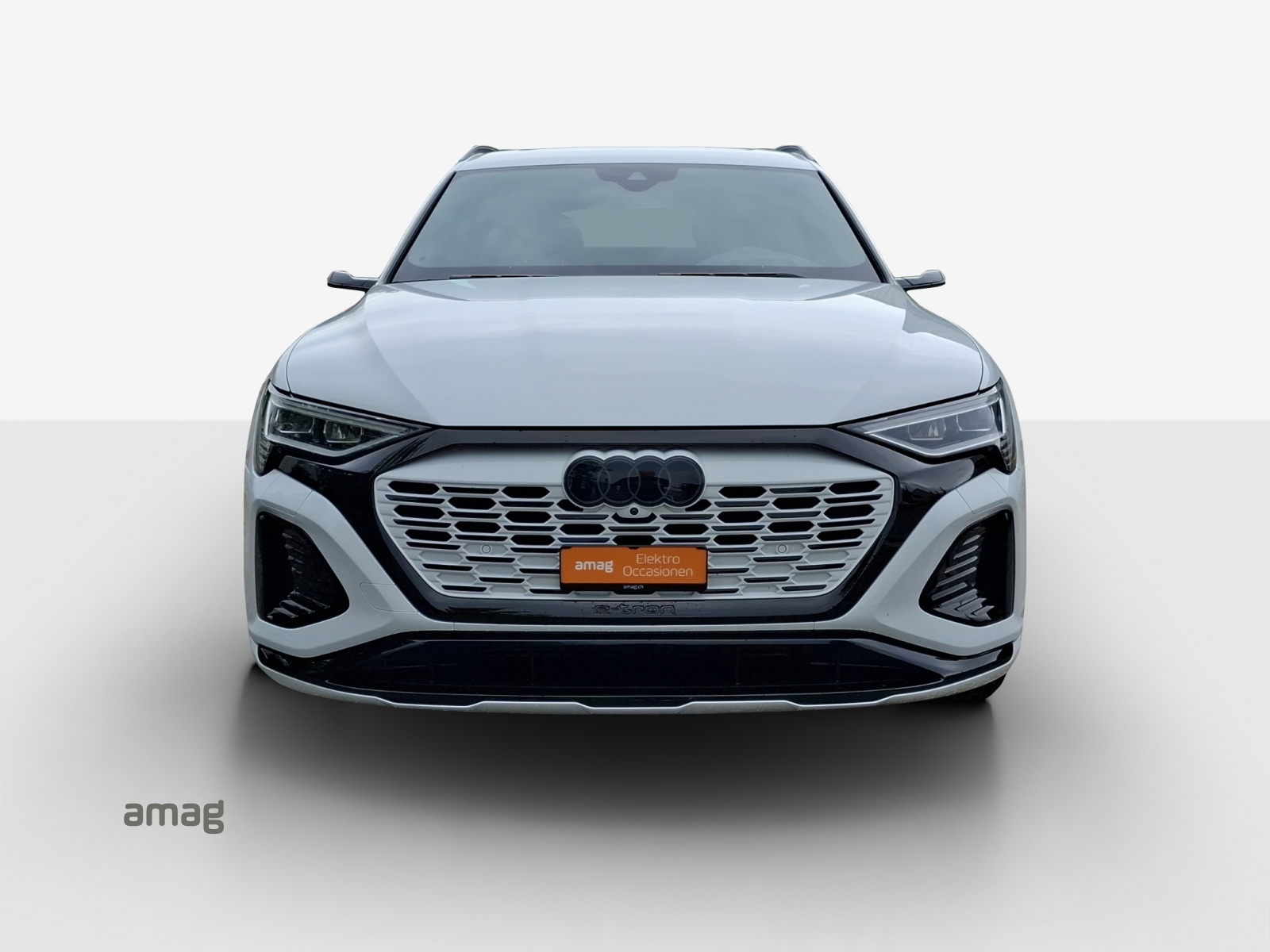 AUDI Q8 55 e-tron Black Edition quattro-image-7