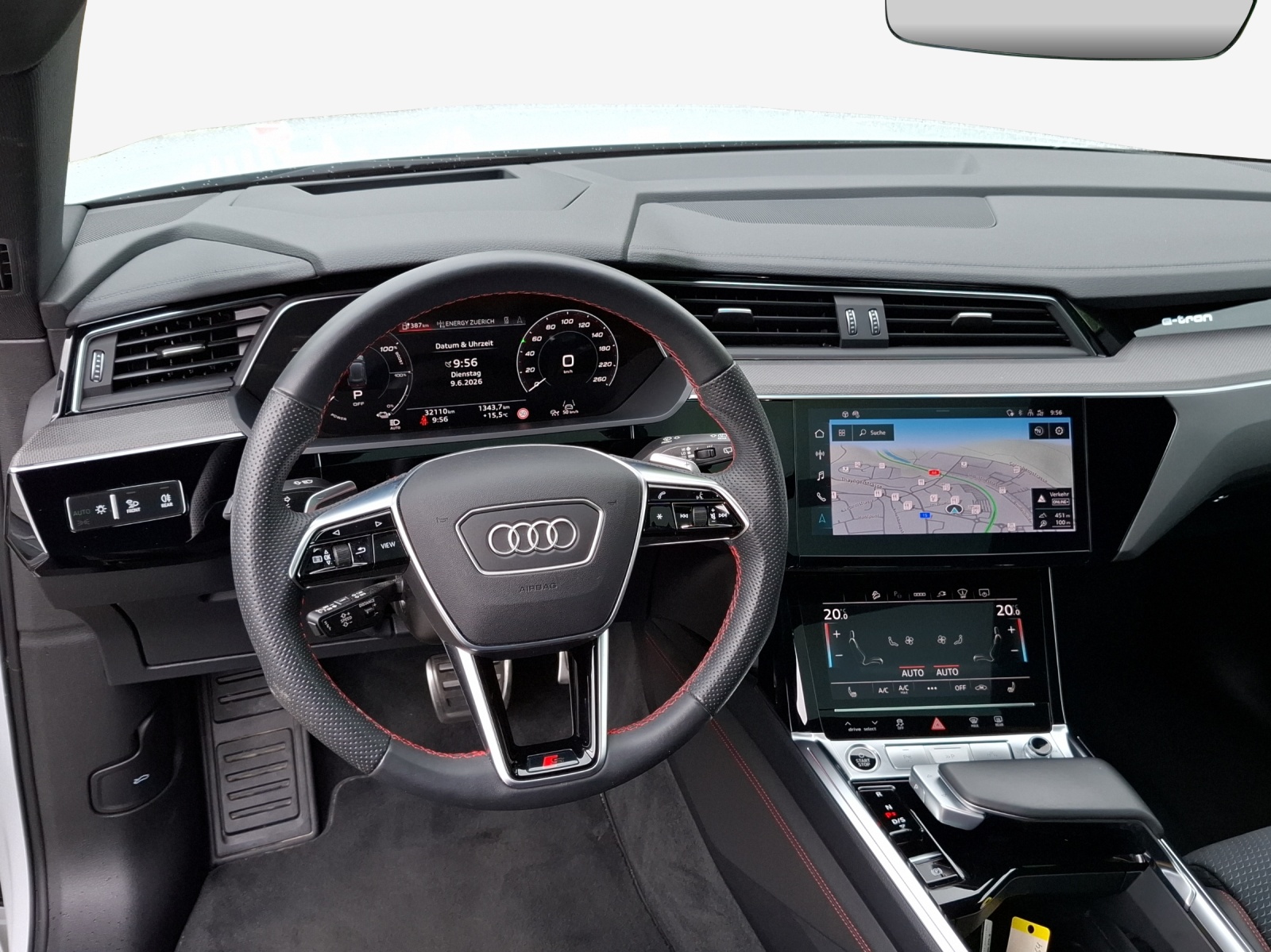 AUDI Q8 55 e-tron Black Edition quattro-image-9