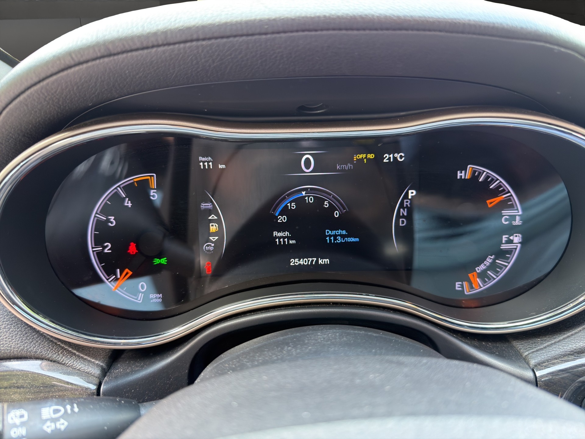 JEEP Grand Cherokee 3.0 CRD Overland Automatic-image-10