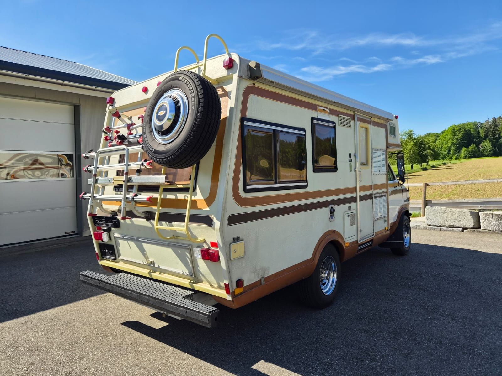 CHEVROLET G-Van-image-1